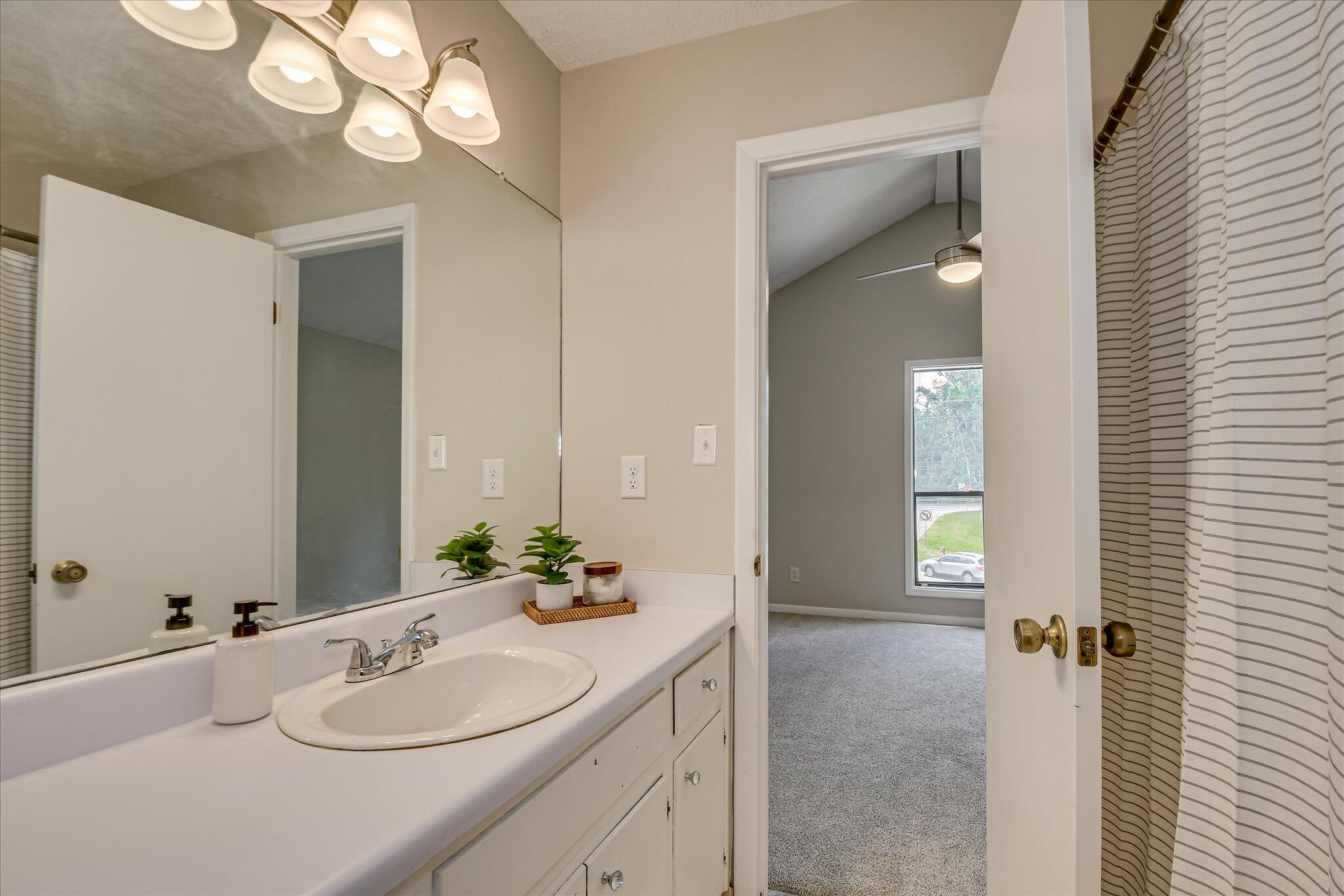 305 Forest Glen Court