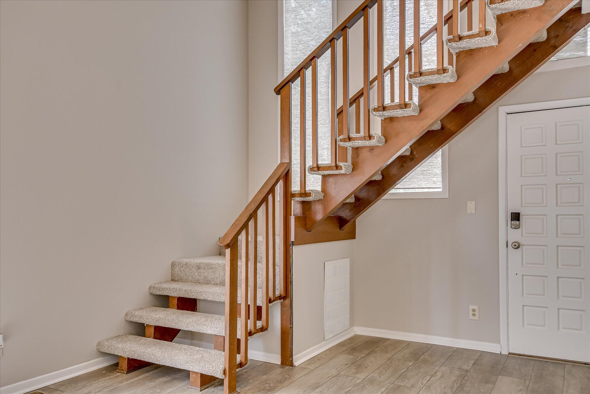 305 Forest Glen Court