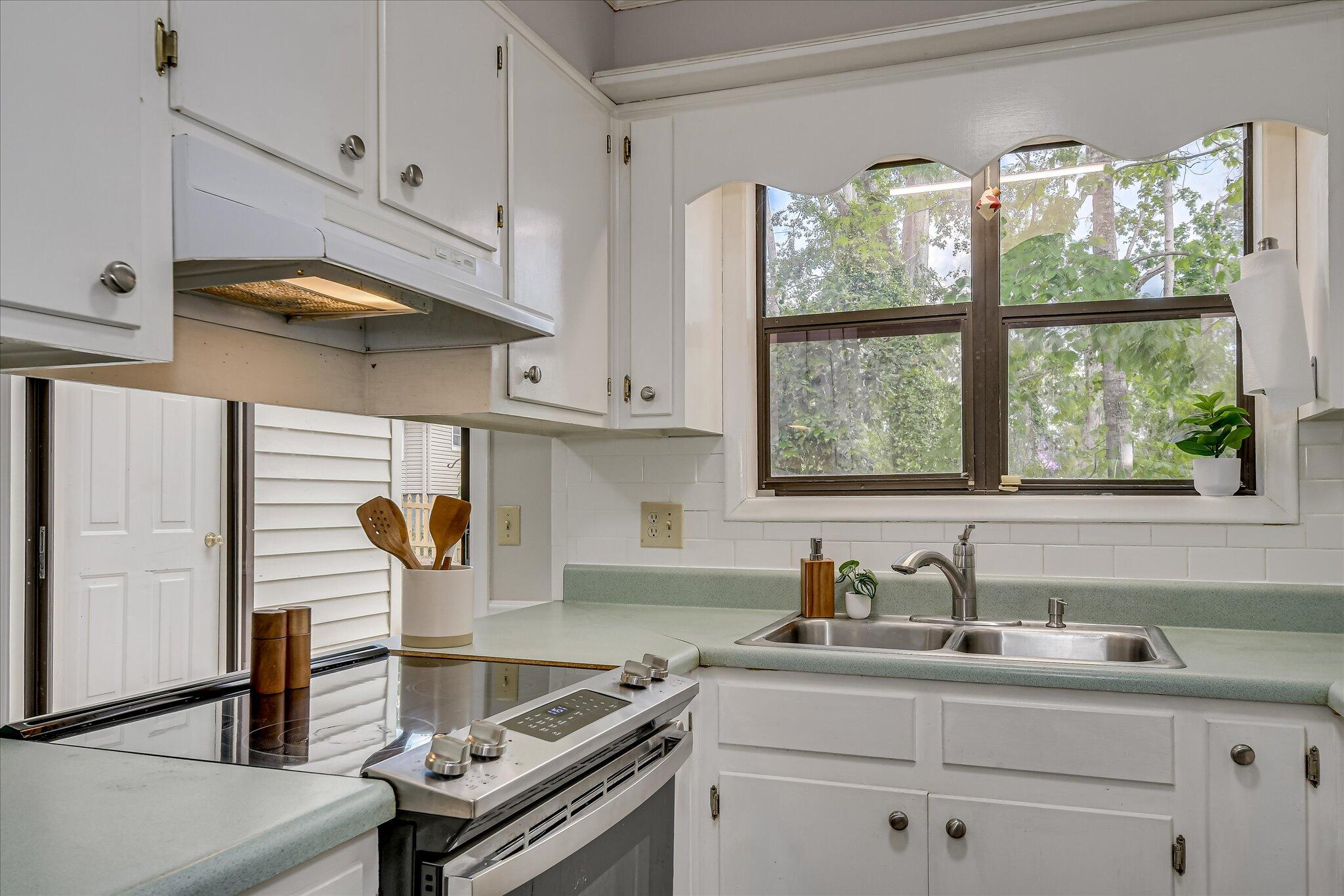 305 Forest Glen Court