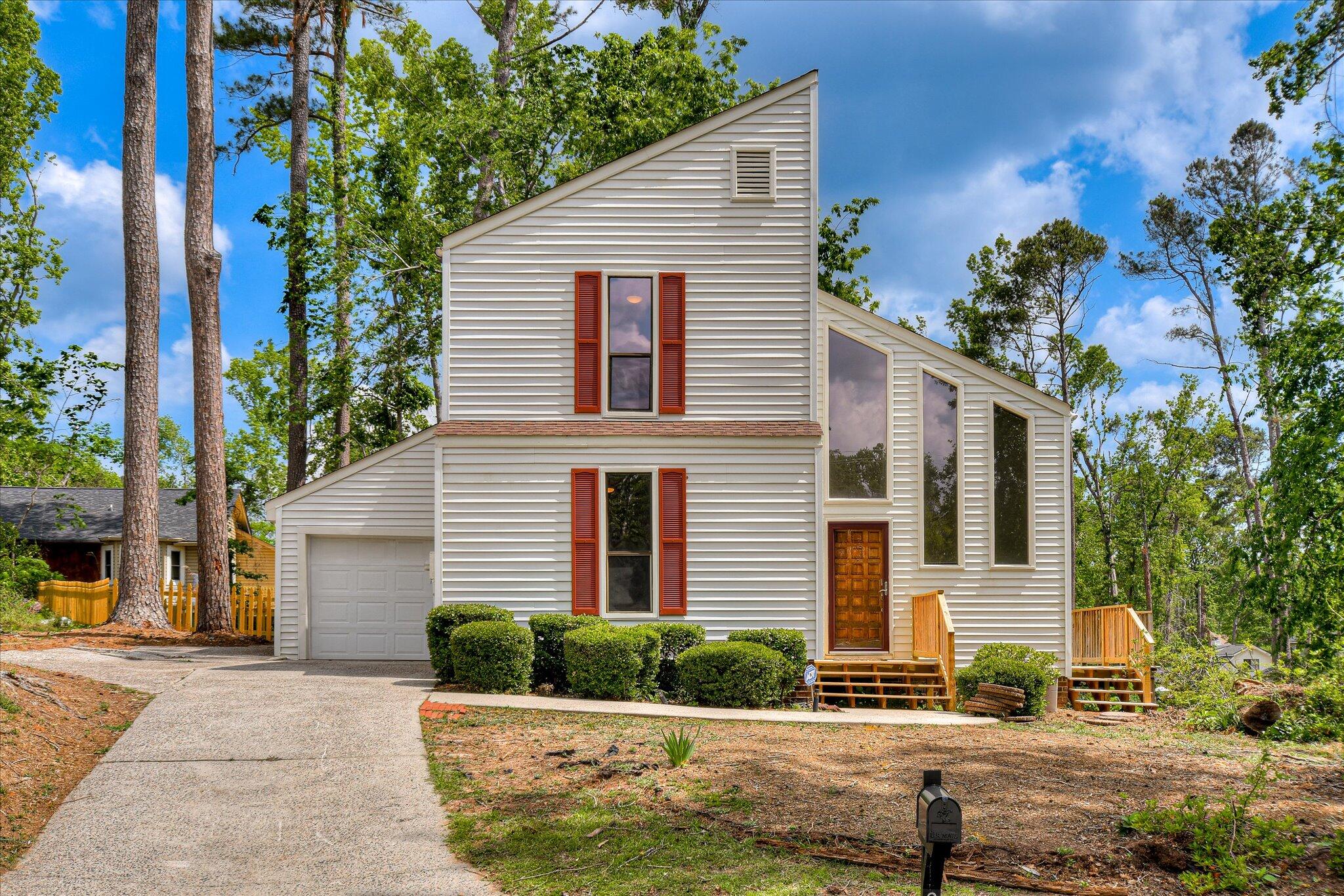 305 Forest Glen Court