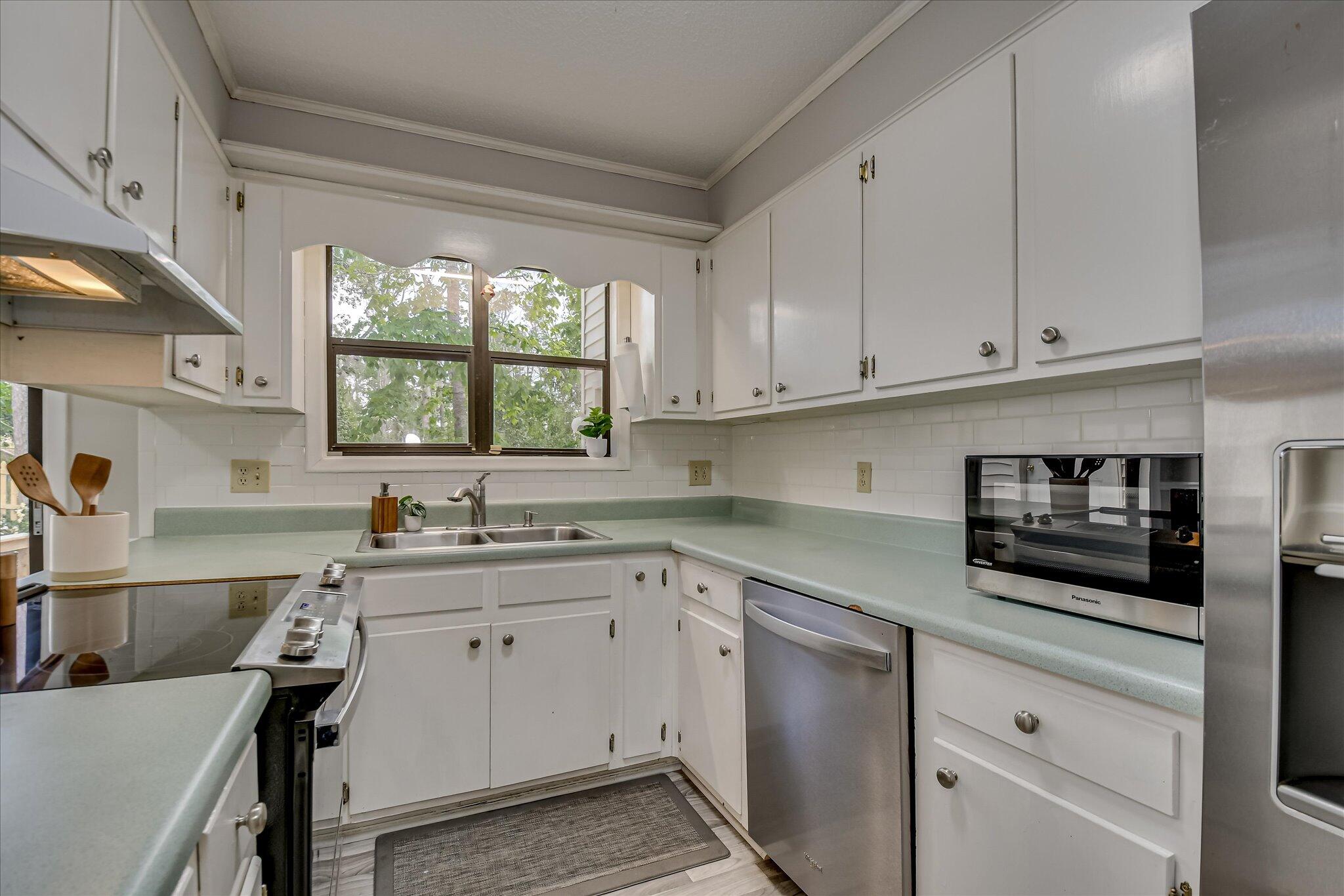 305 Forest Glen Court