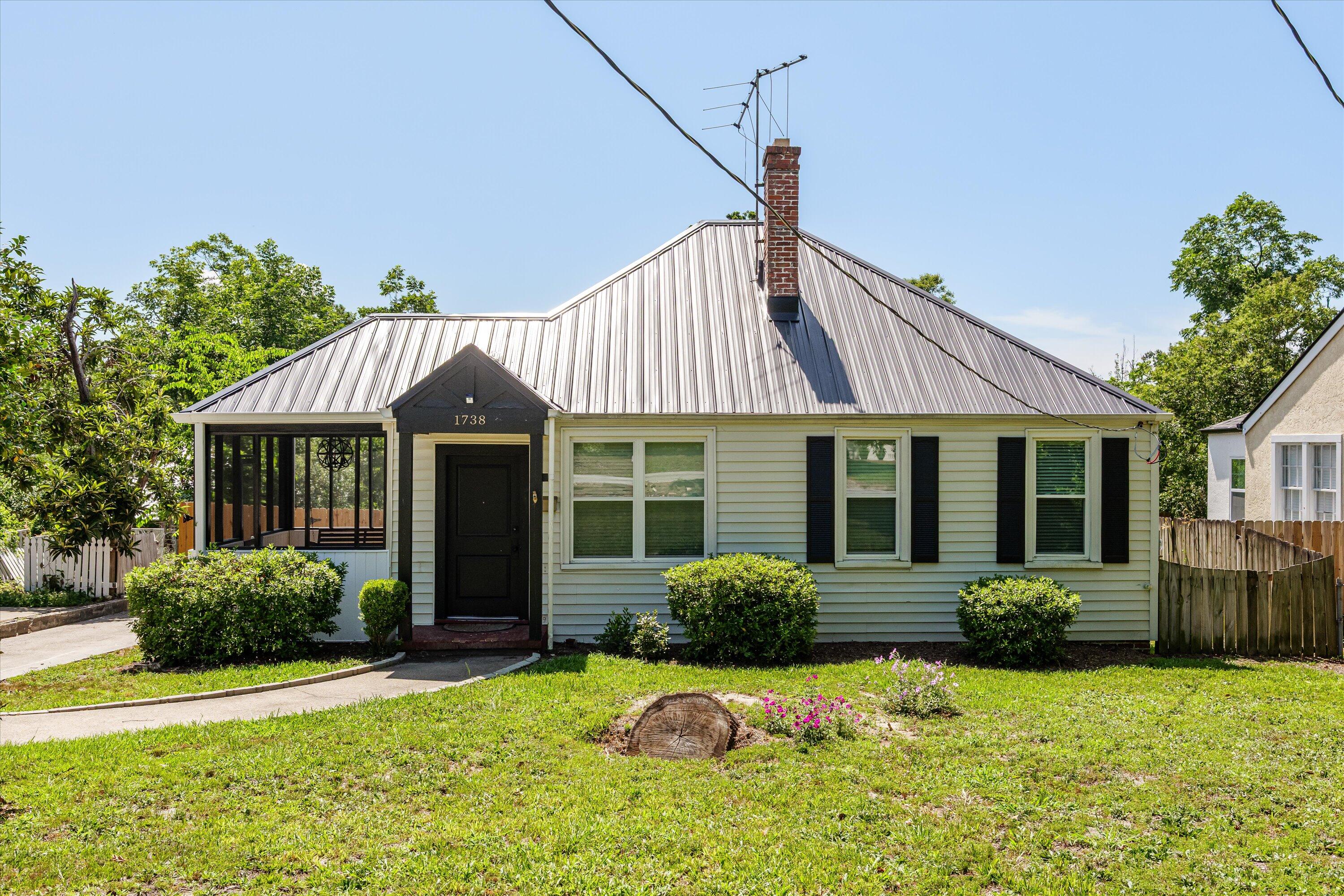 1738 Kissingbower Road