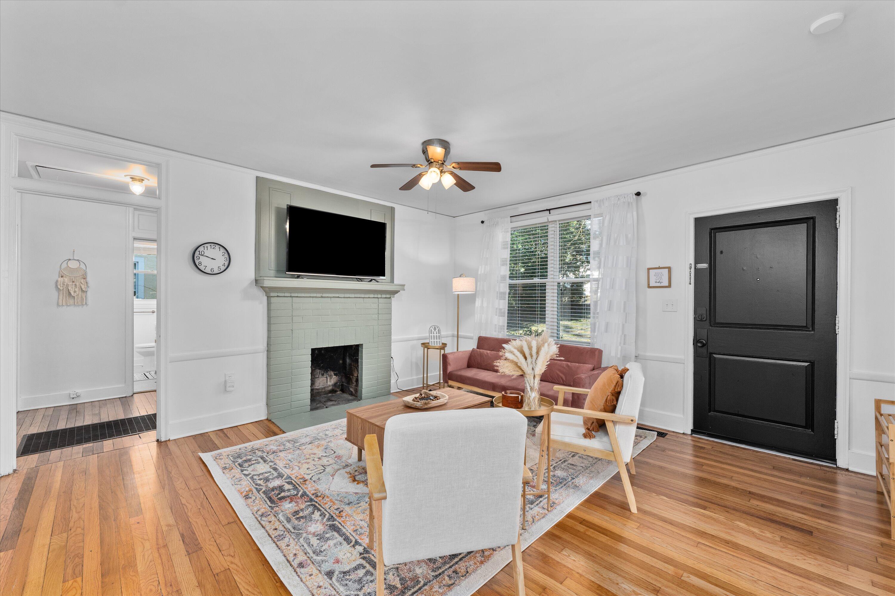 1738 Kissingbower Road