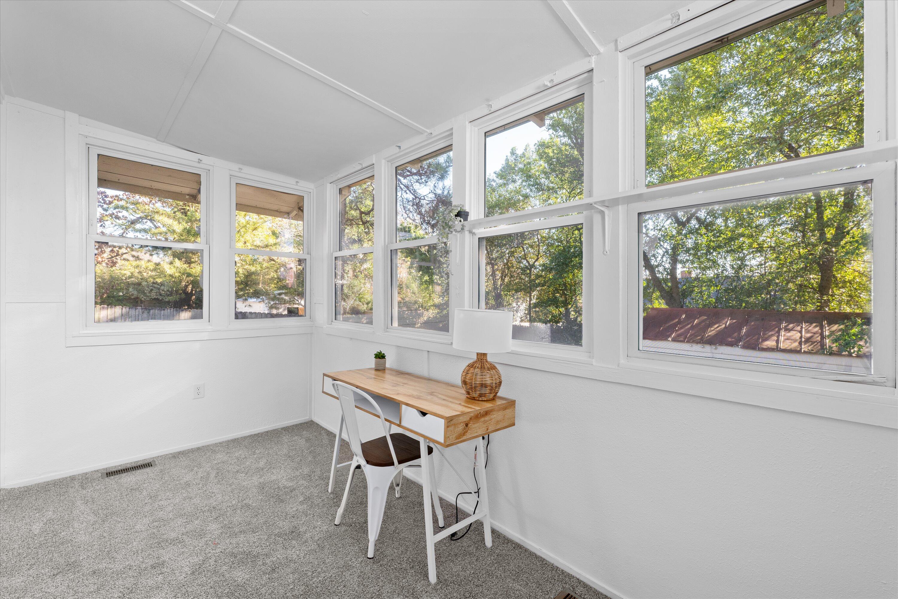 1738 Kissingbower Road