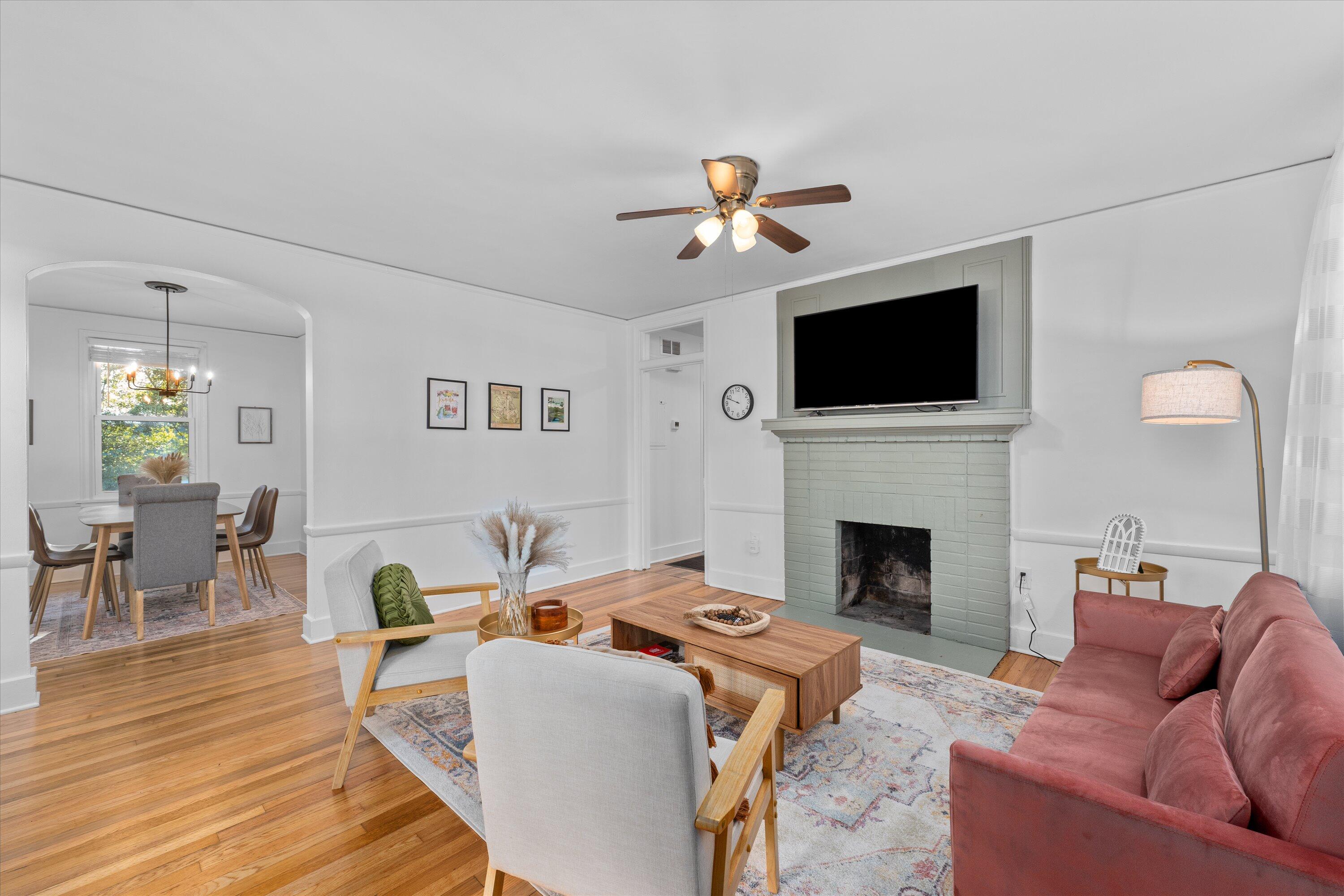 1738 Kissingbower Road