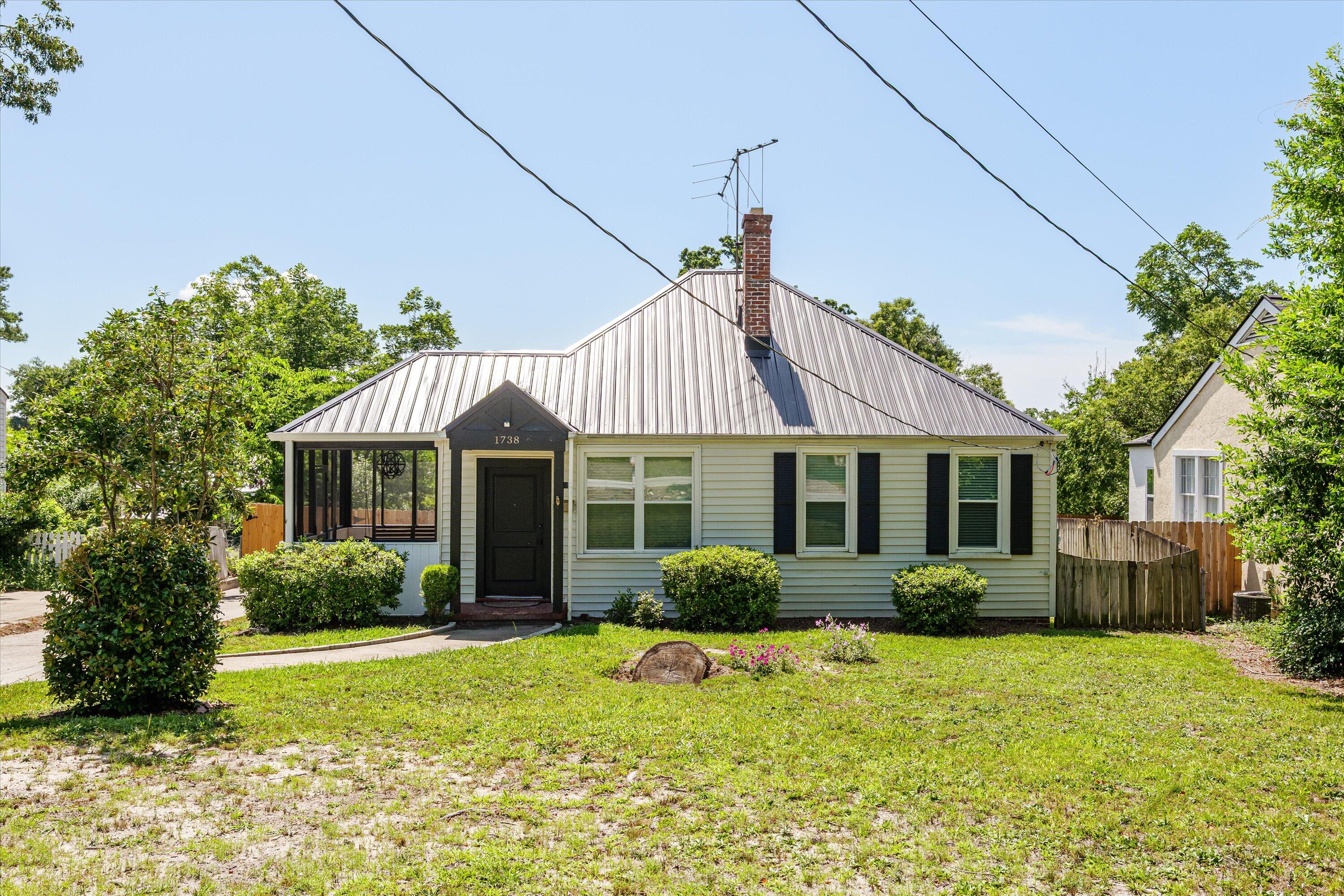 1738 Kissingbower Road