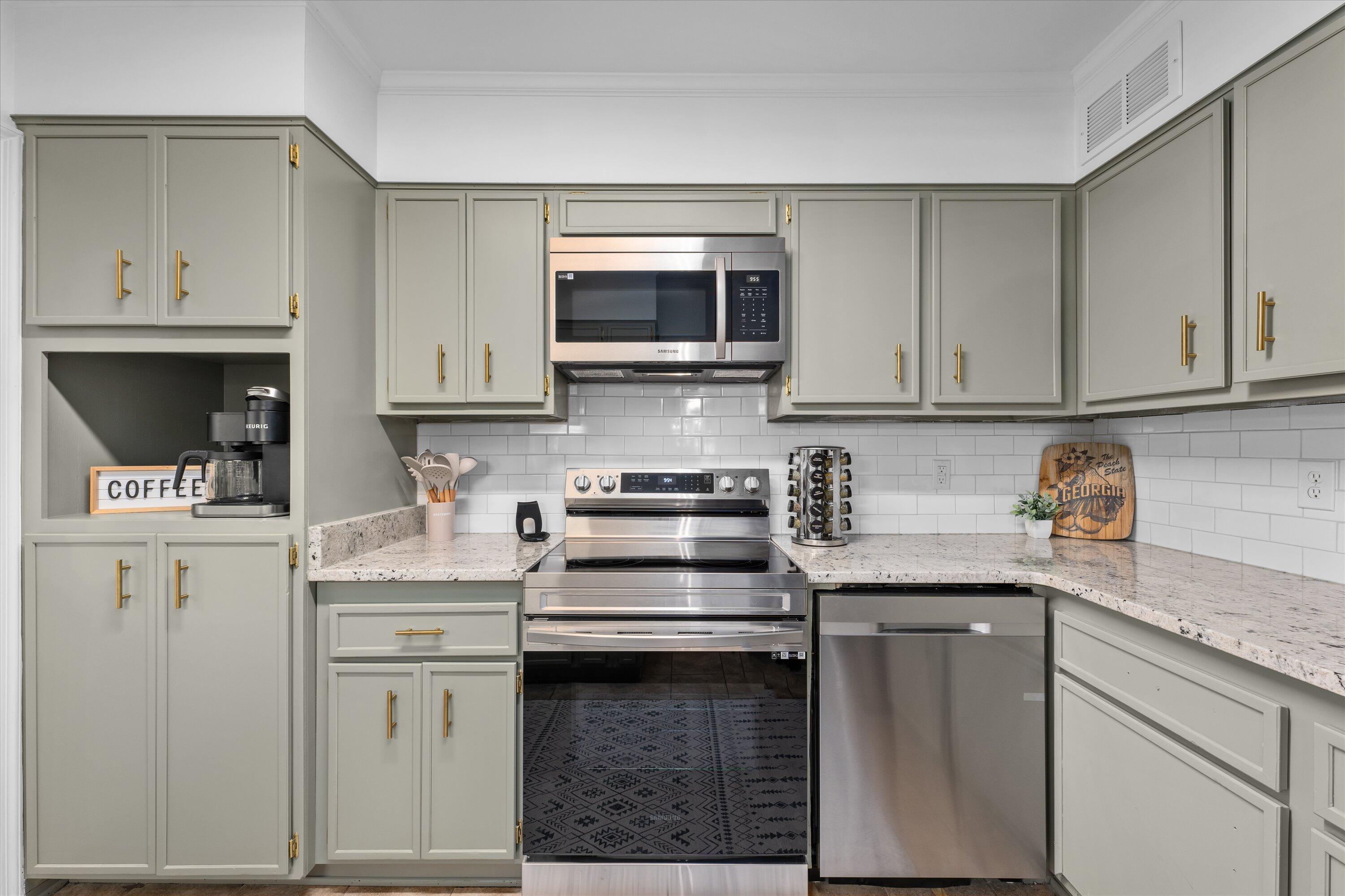 1738 Kissingbower Road