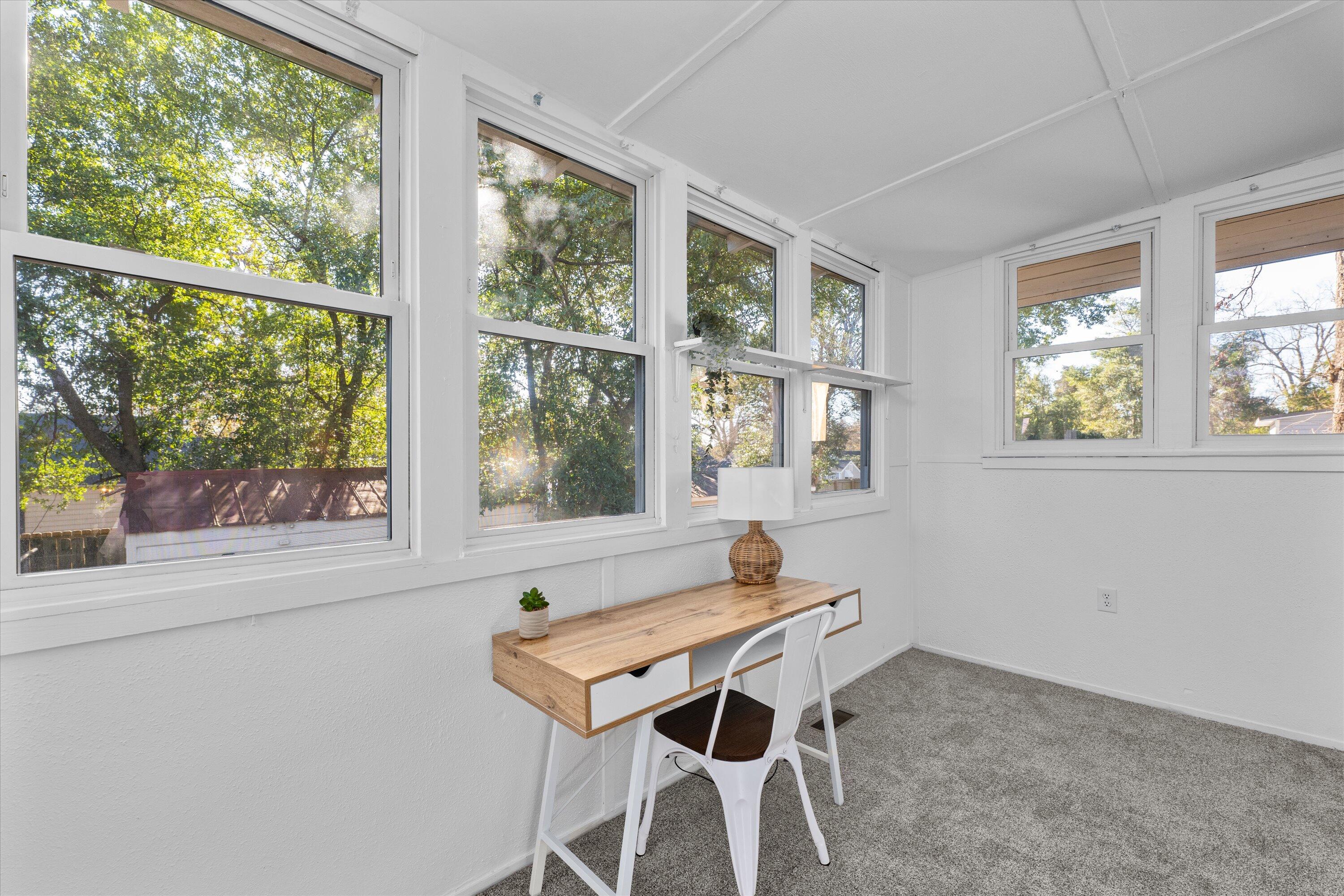 1738 Kissingbower Road