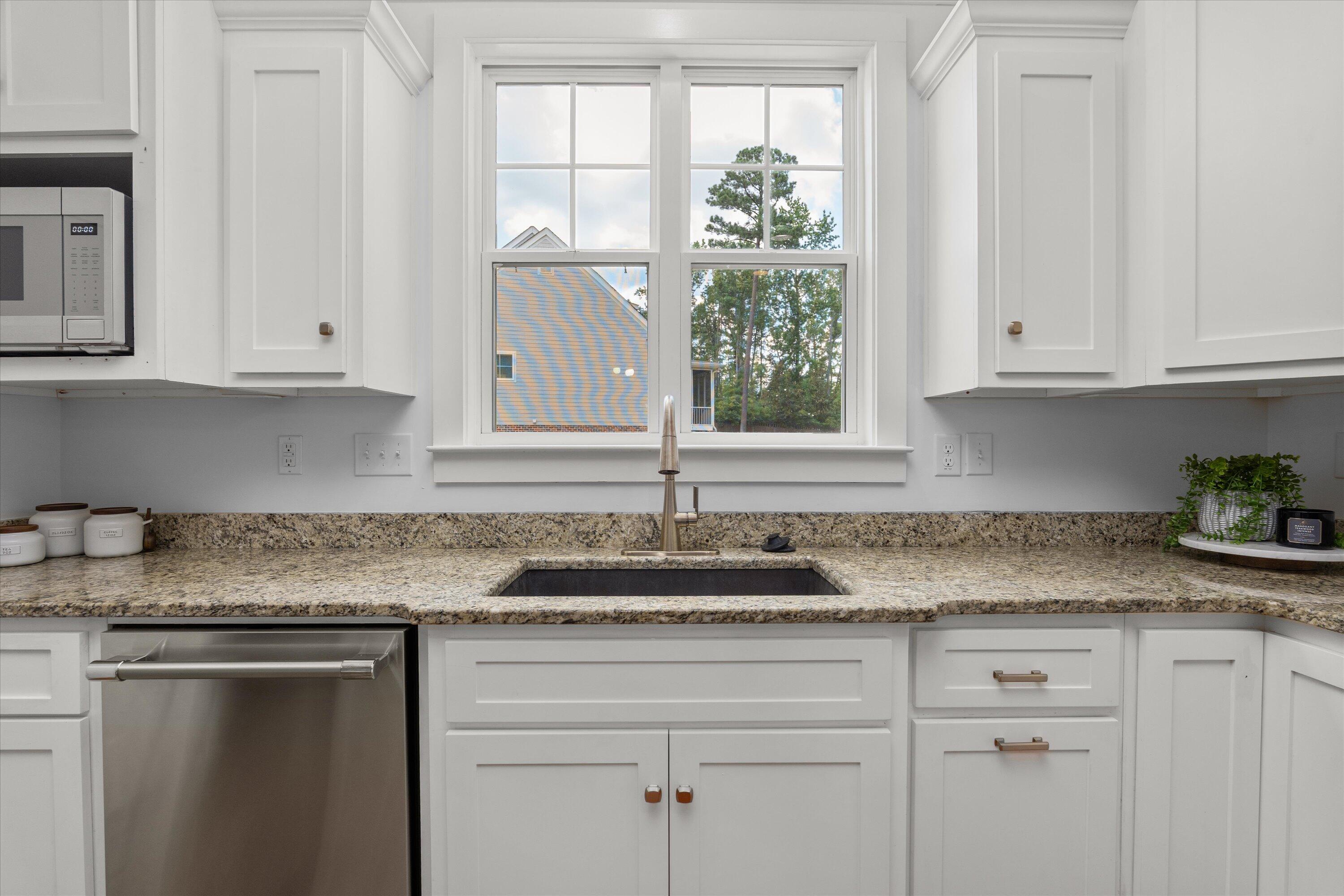 3808 Blue Springs Trace