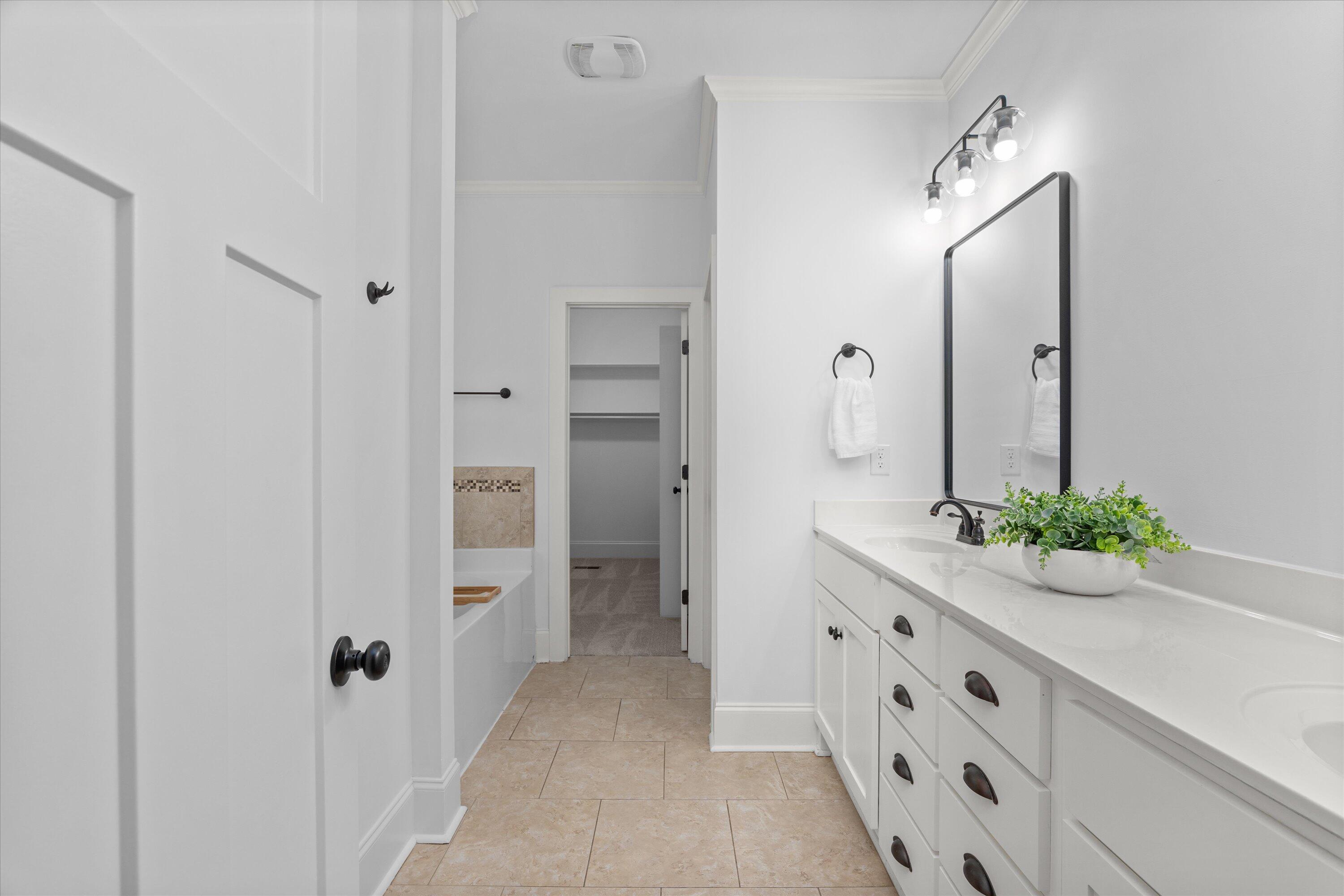 3808 Blue Springs Trace