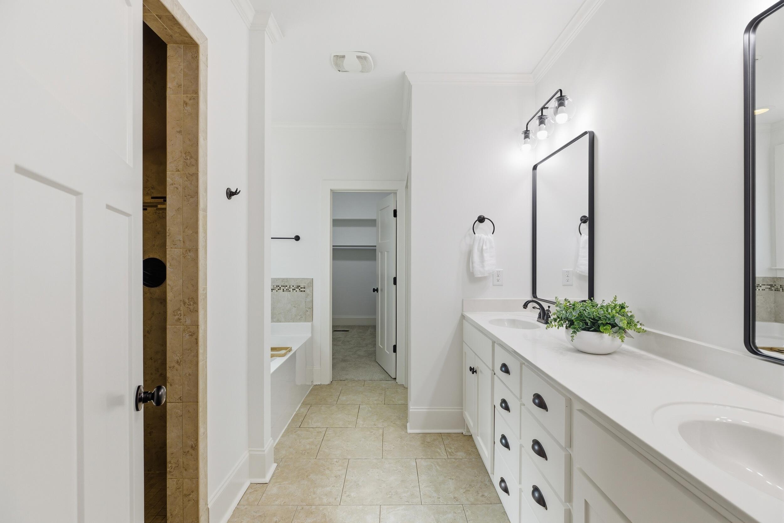 3808 Blue Springs Trace