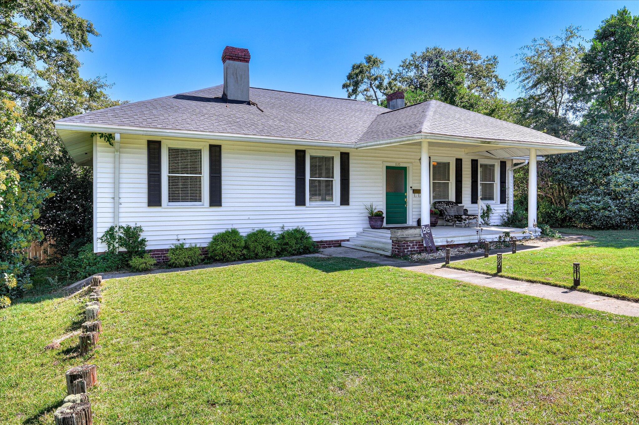 1220 Hickman Road, Augusta