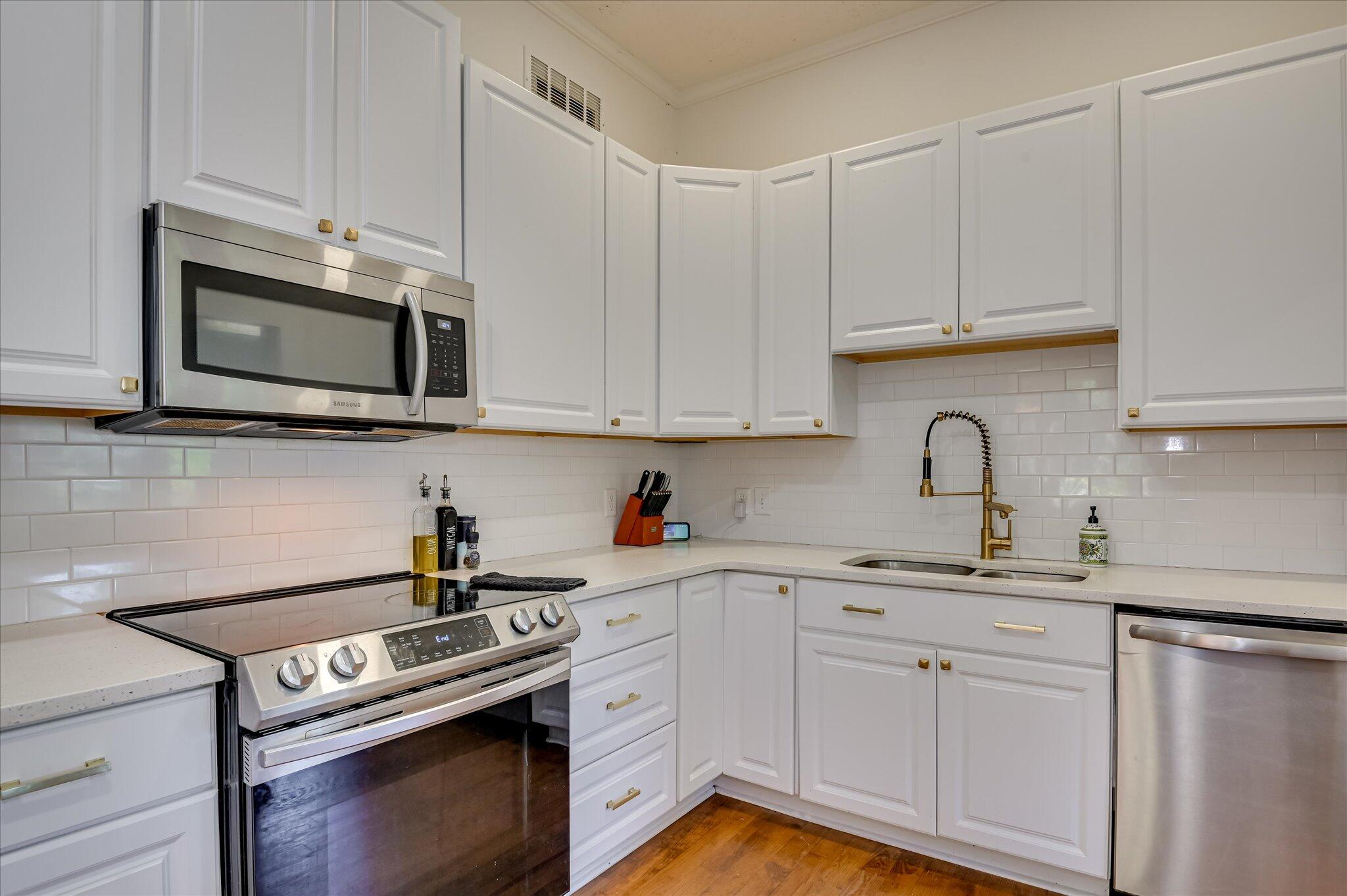 1220 Hickman Road, Augusta