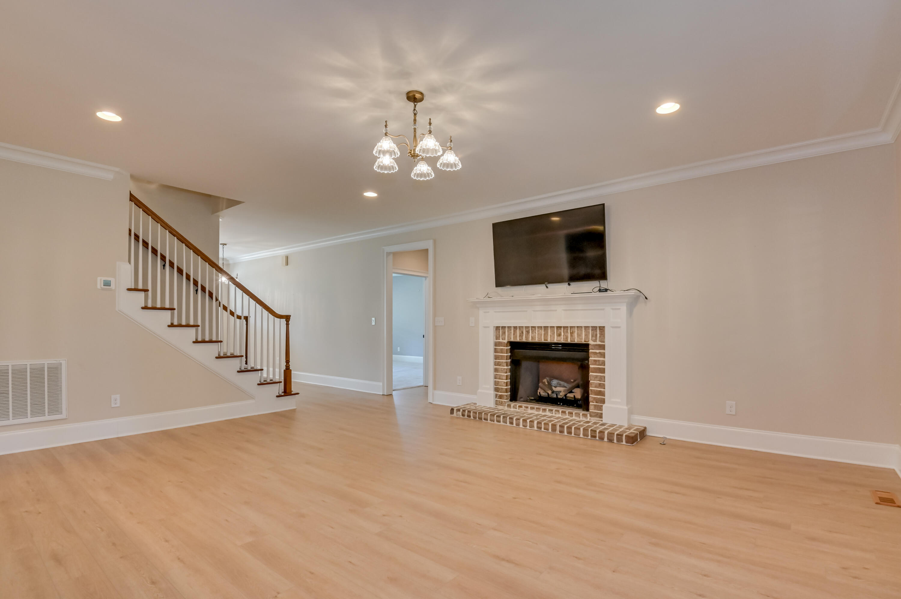 644 Emerald Crossing