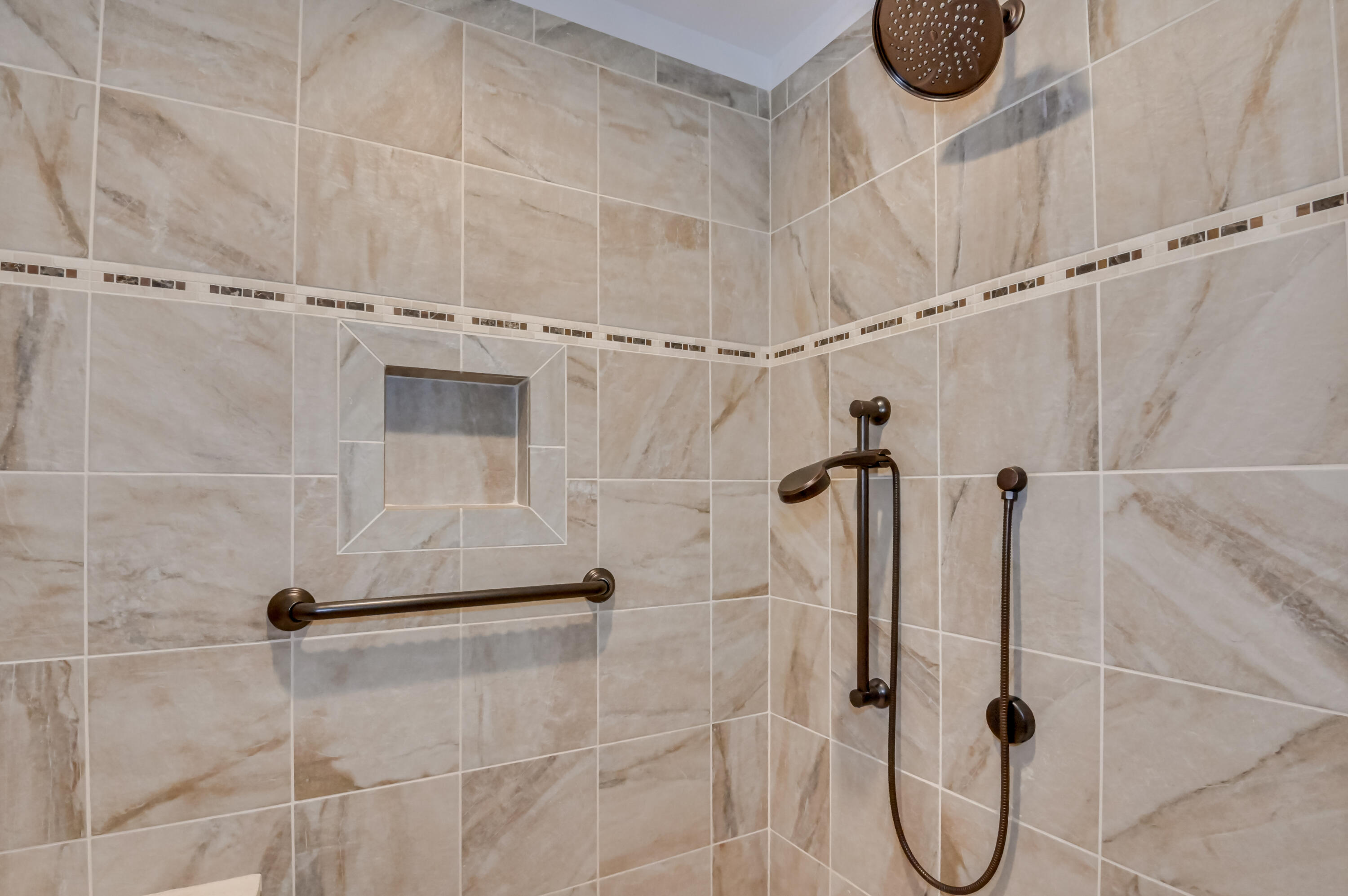 644 Emerald Crossing