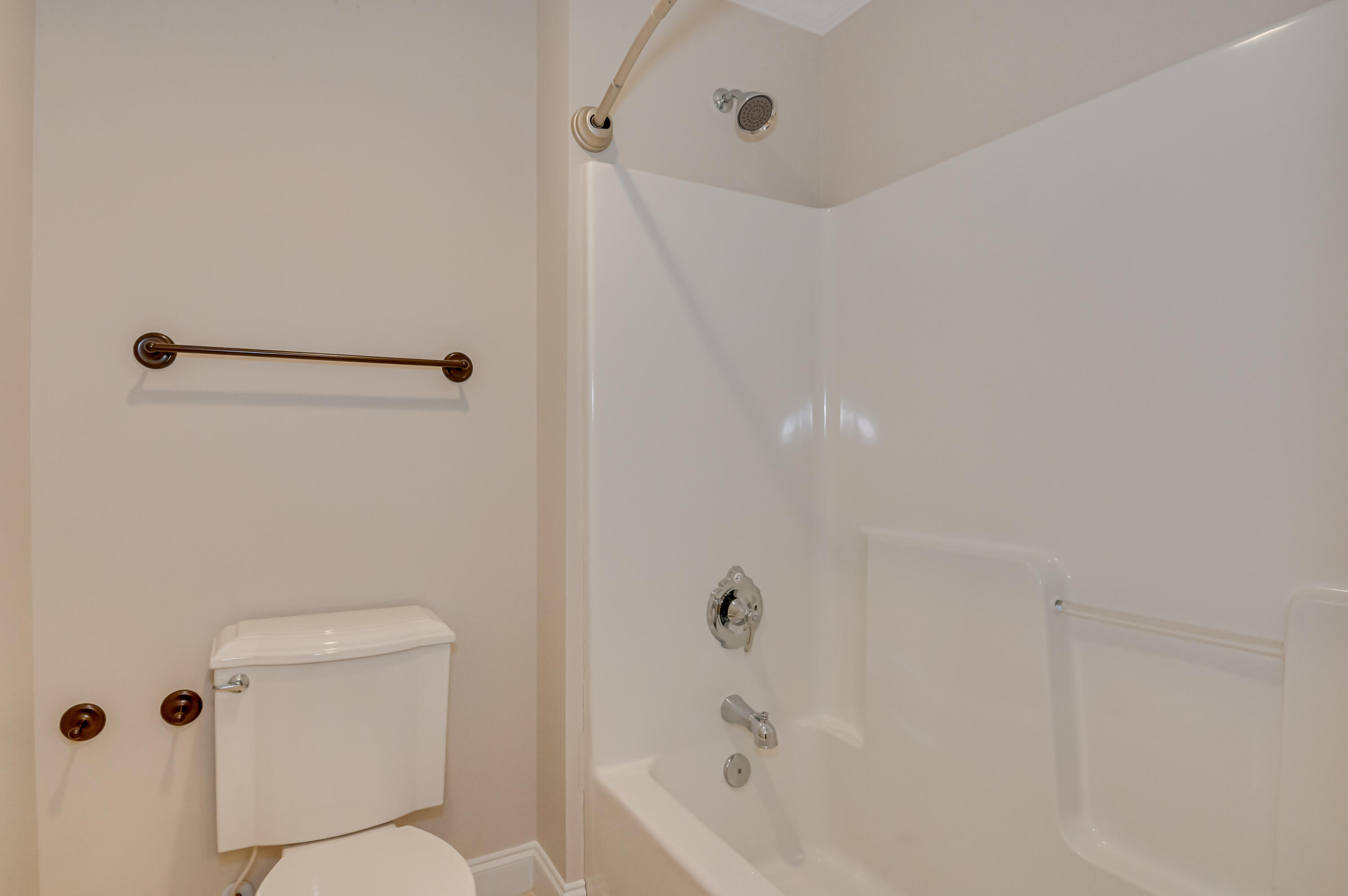 644 Emerald Crossing