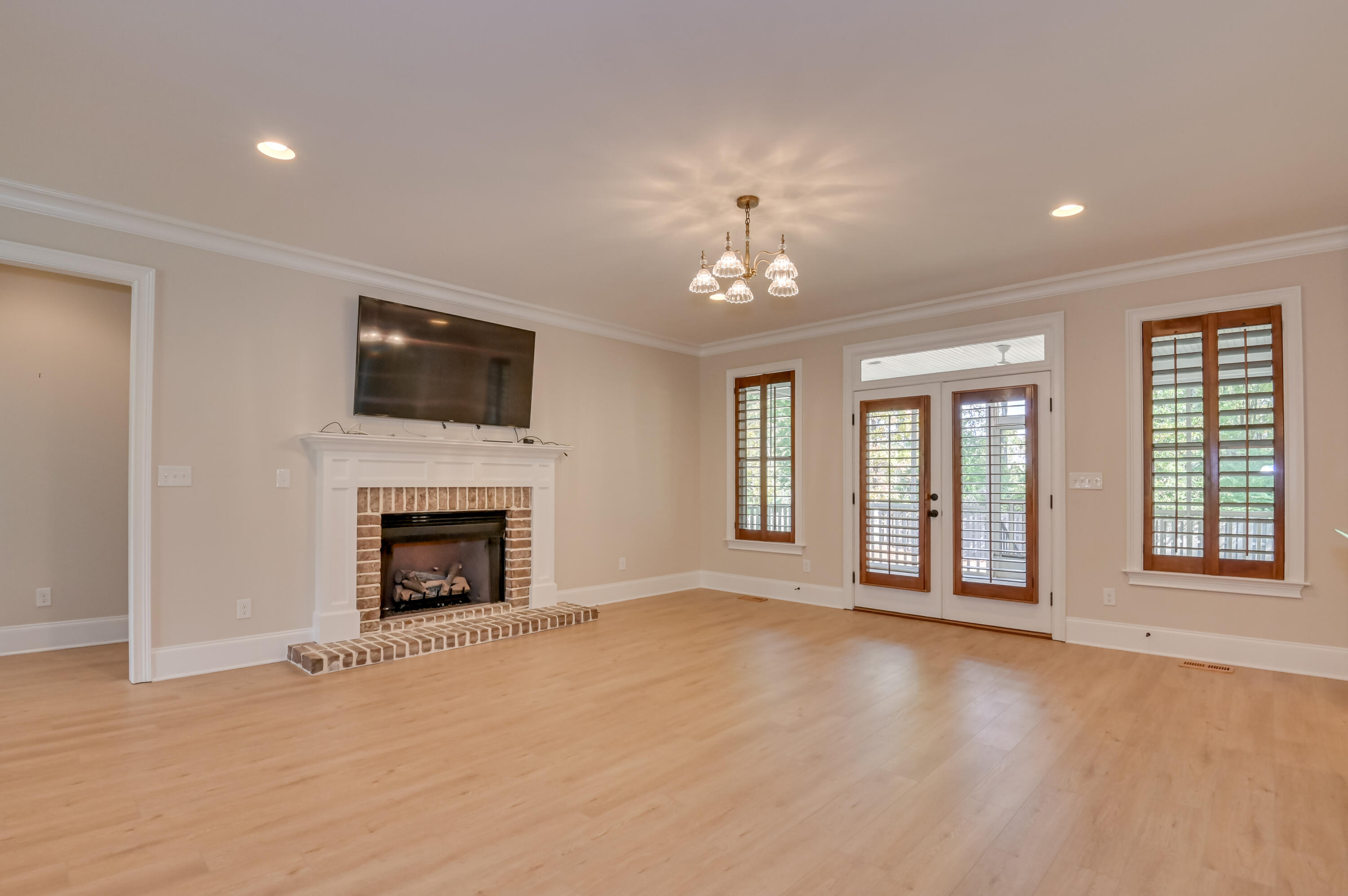 644 Emerald Crossing