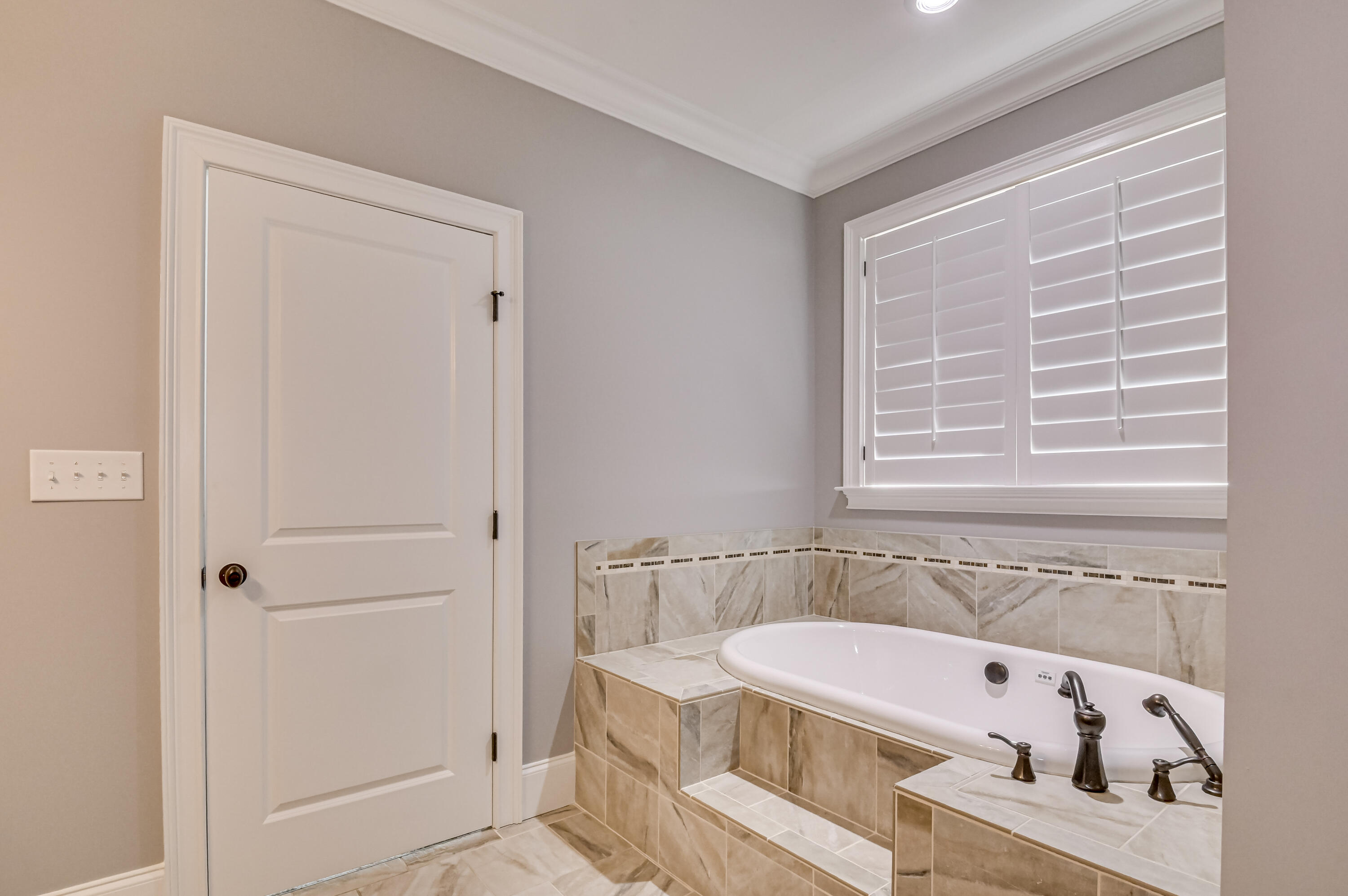 644 Emerald Crossing