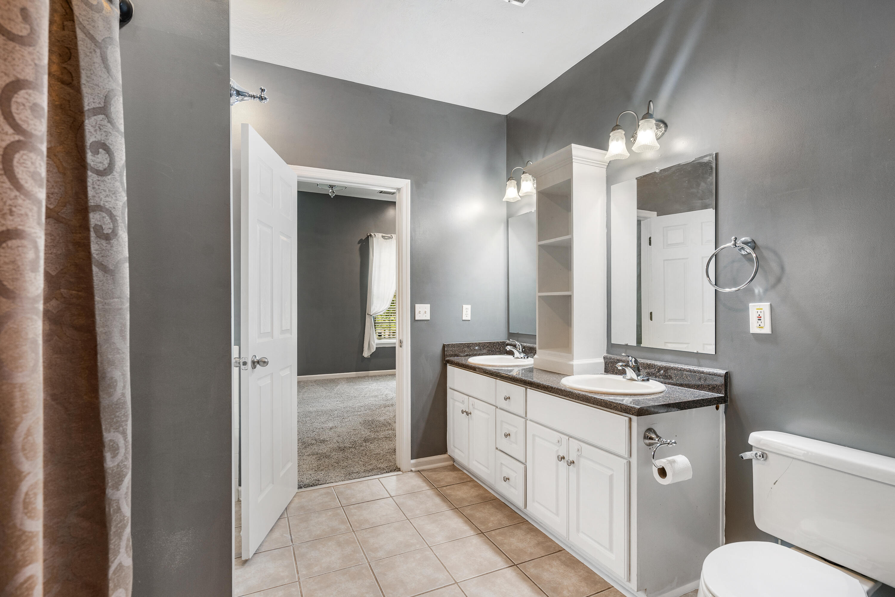 4704 Park Ridge Court