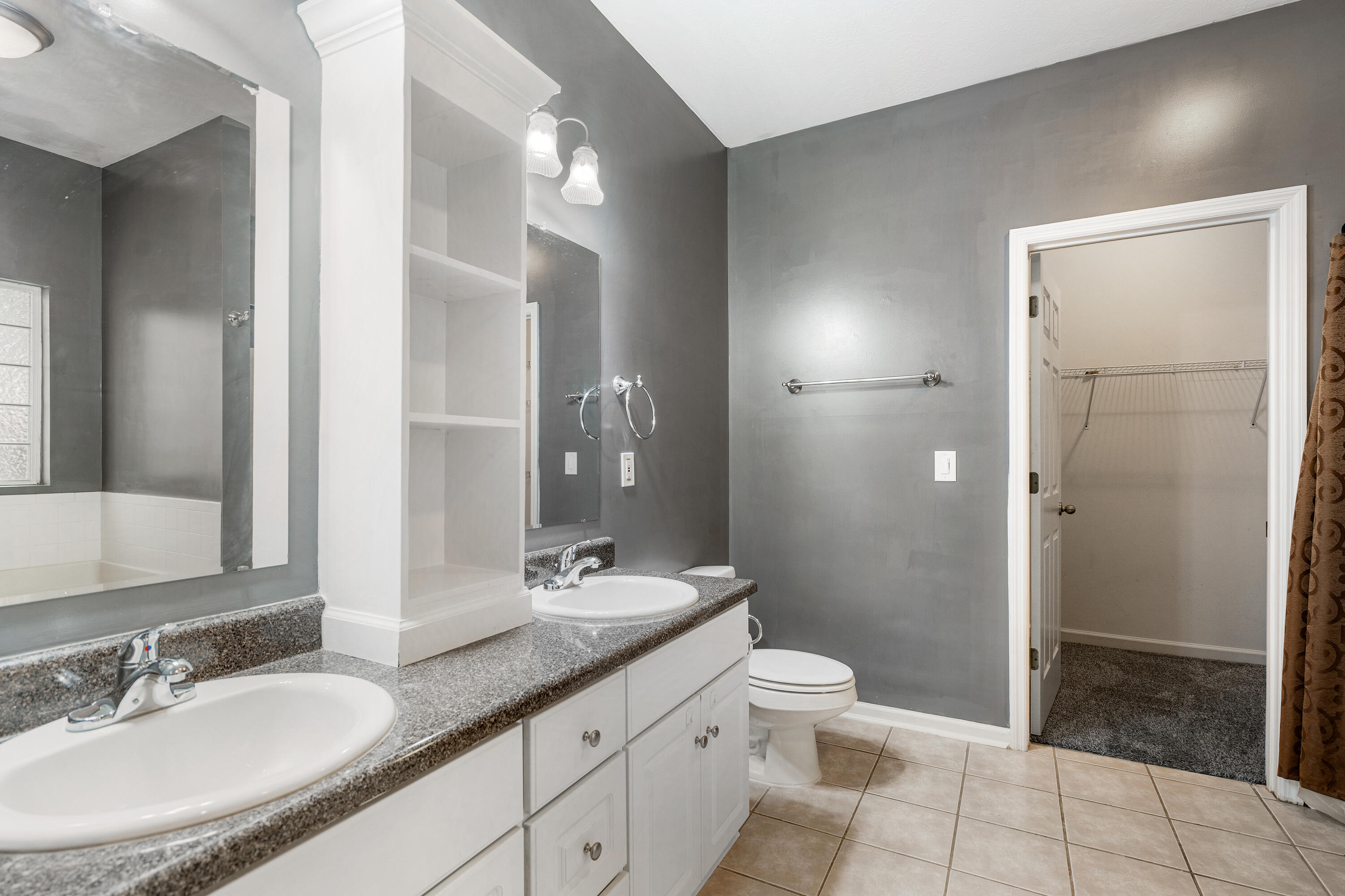 4704 Park Ridge Court