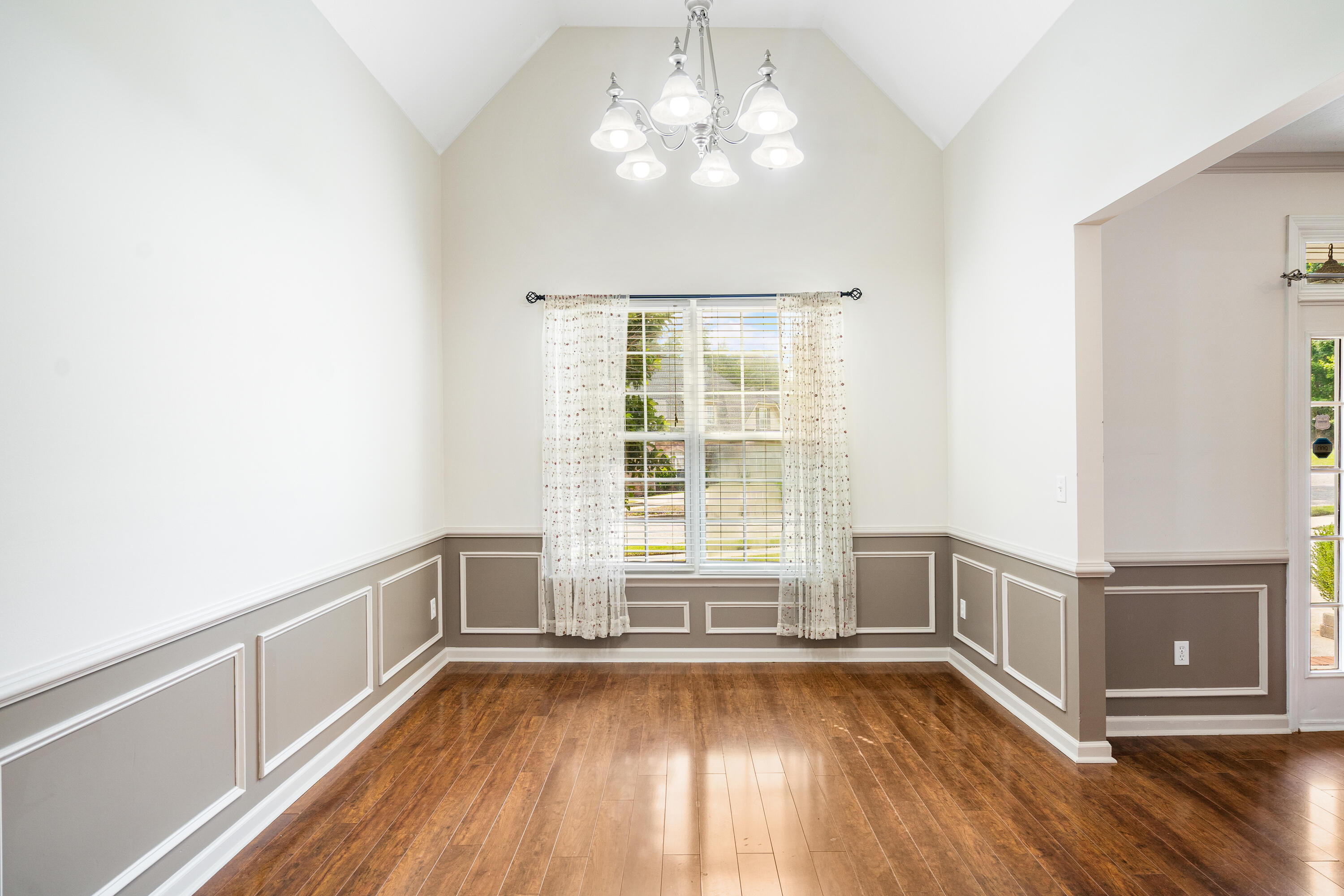 4704 Park Ridge Court