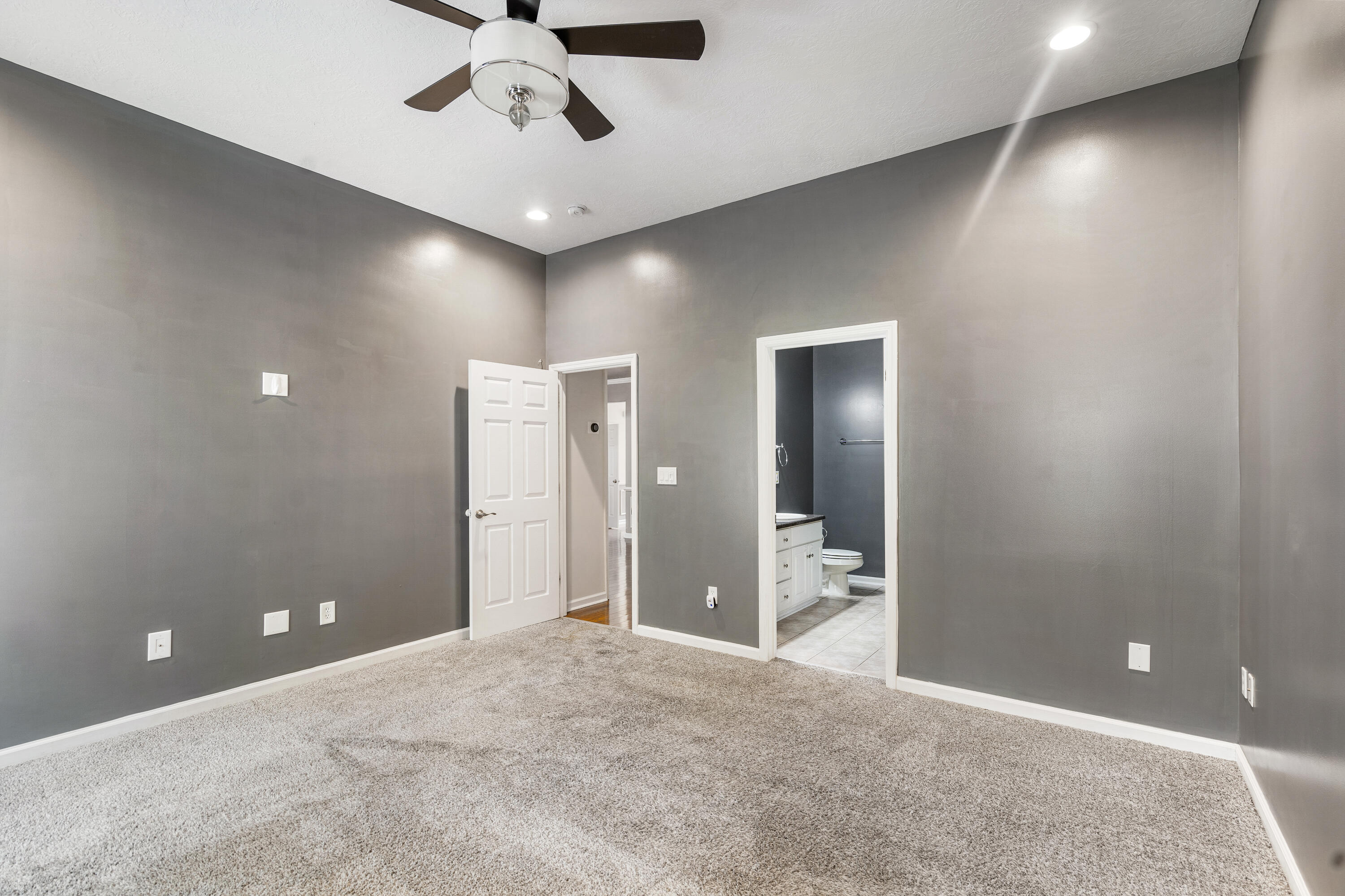 4704 Park Ridge Court
