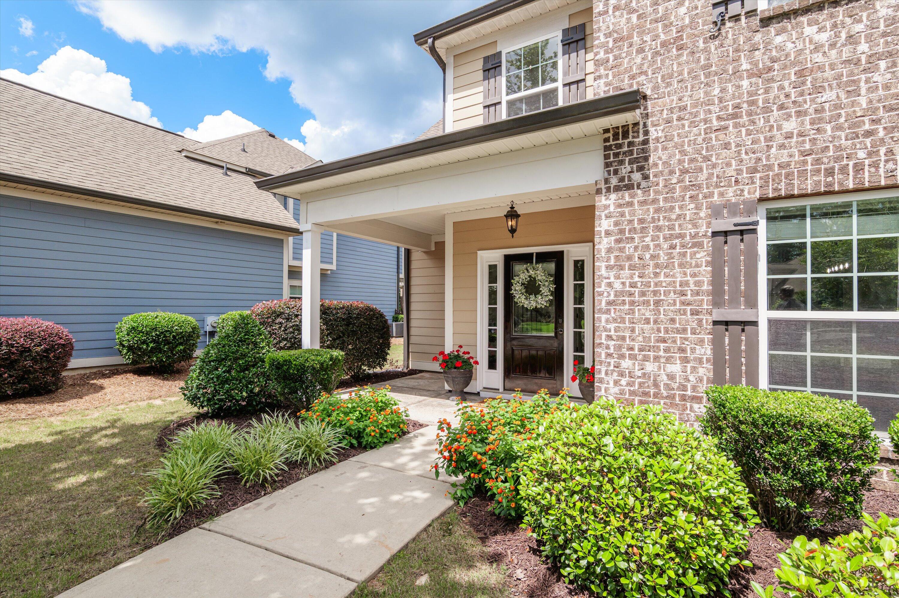 218 Sunbury Drive
