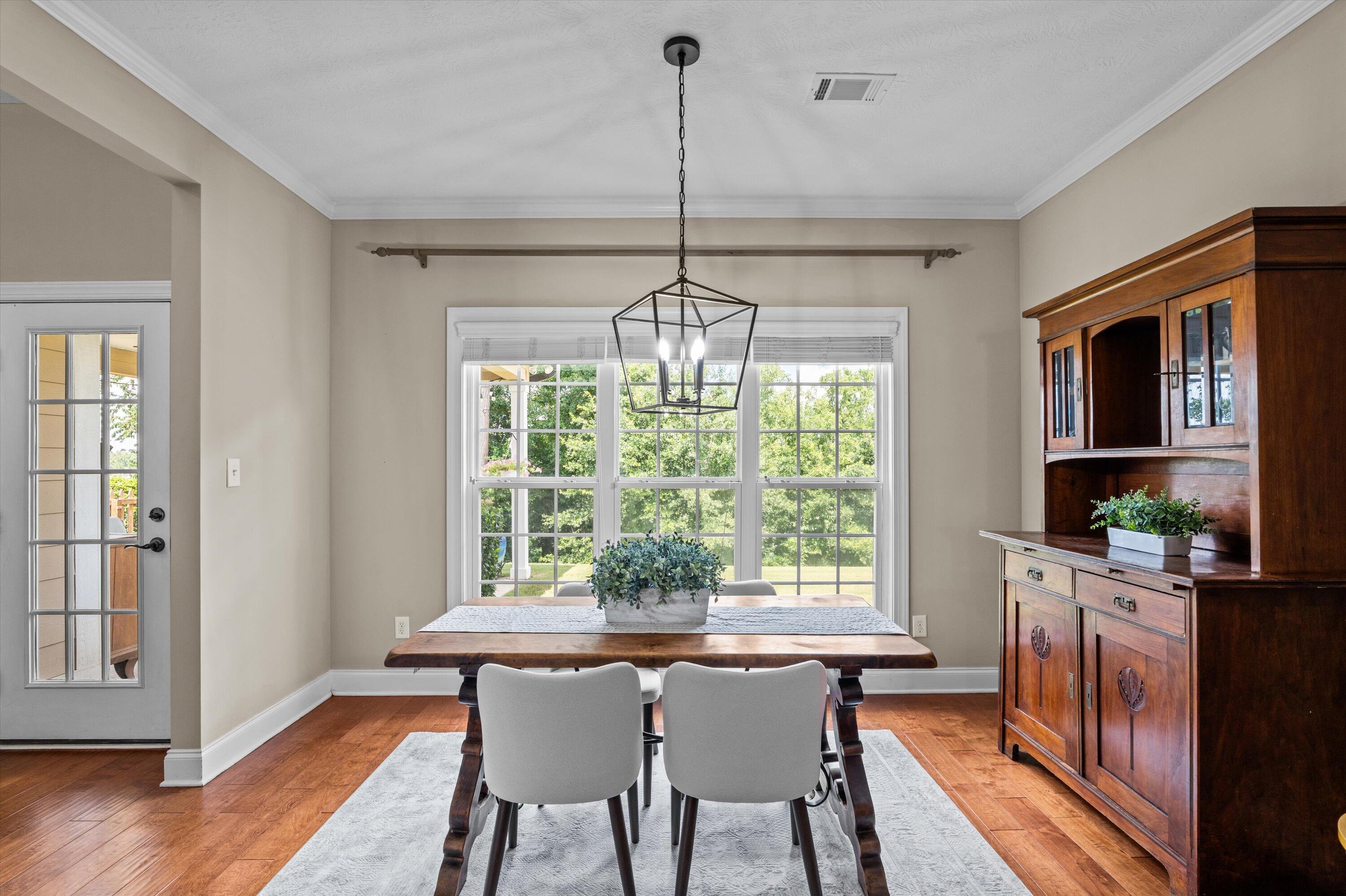 218 Sunbury Drive