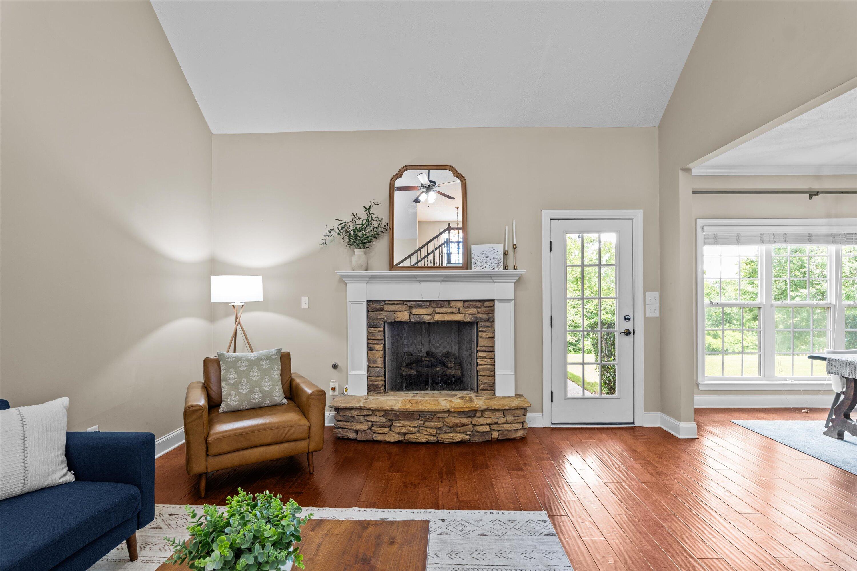 218 Sunbury Drive