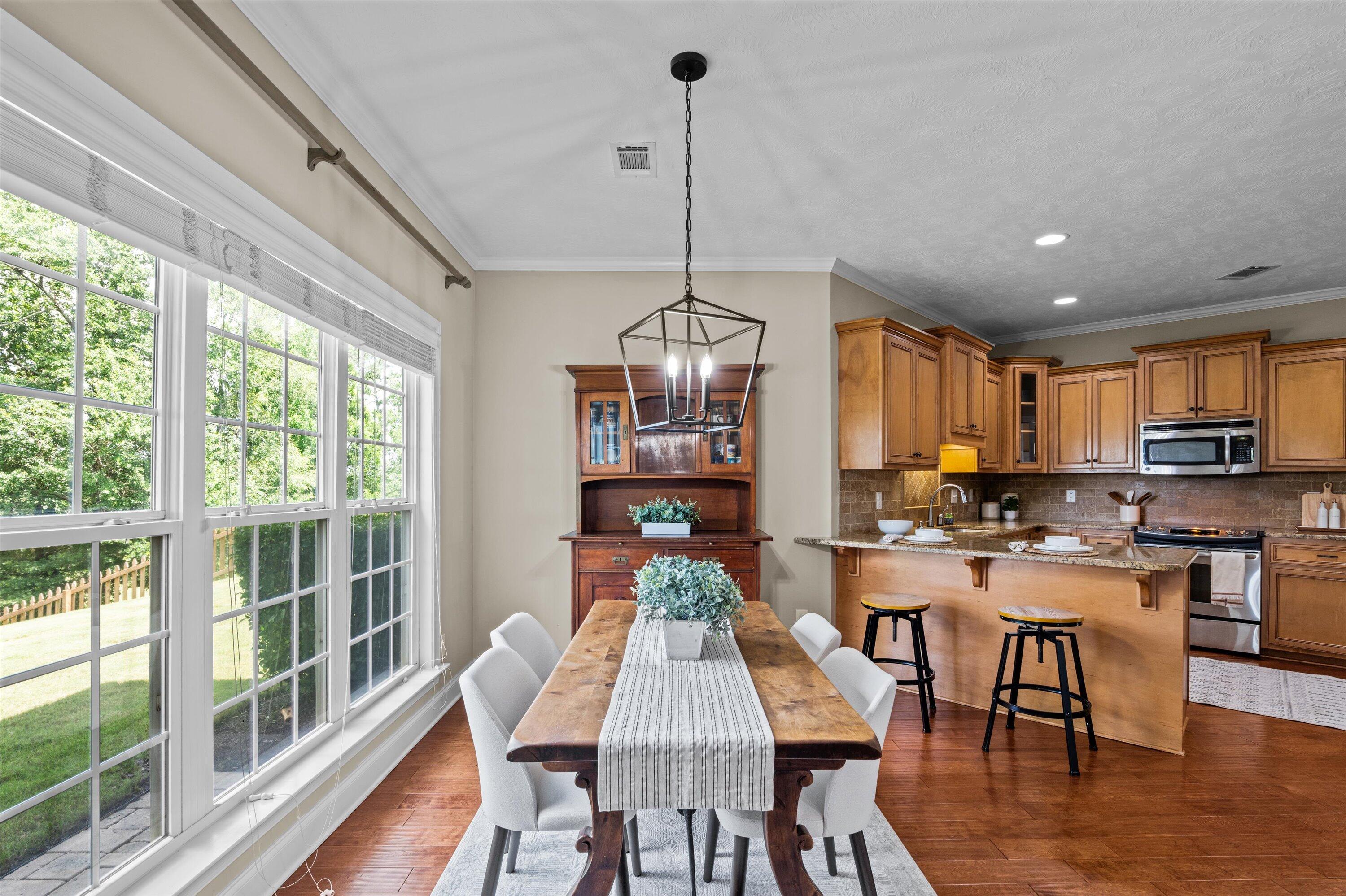 218 Sunbury Drive