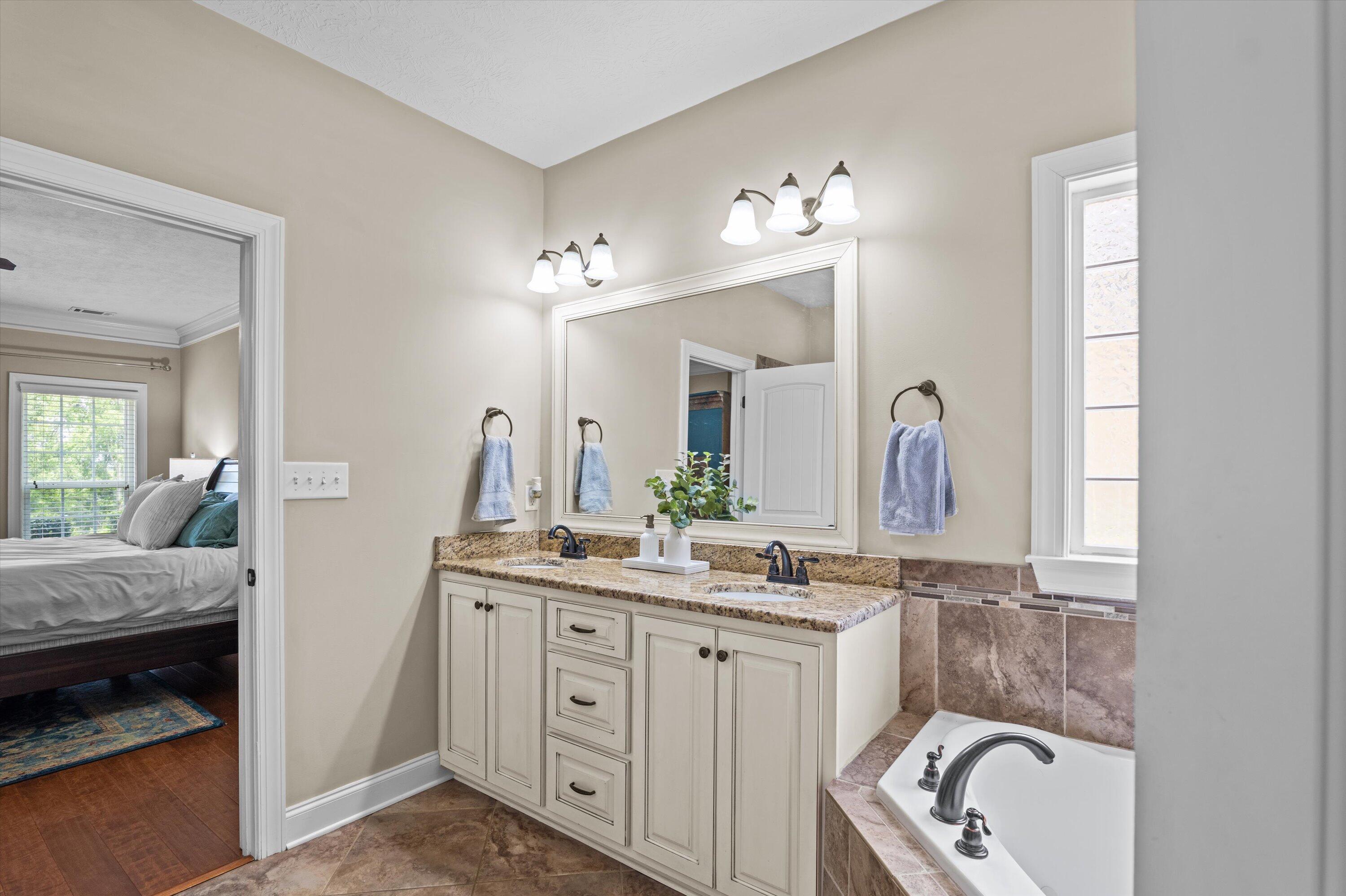 218 Sunbury Drive