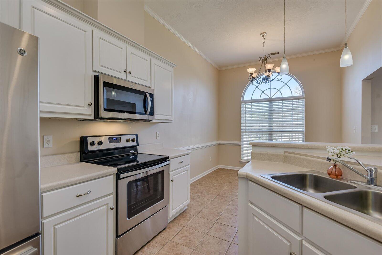 957 Sedgefield Circle