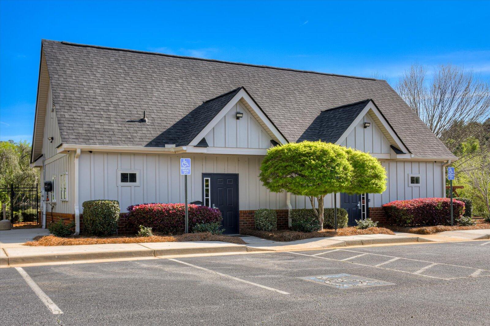 957 Sedgefield Circle