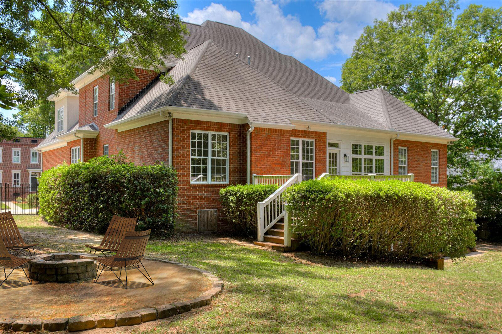 511 Pineview Court