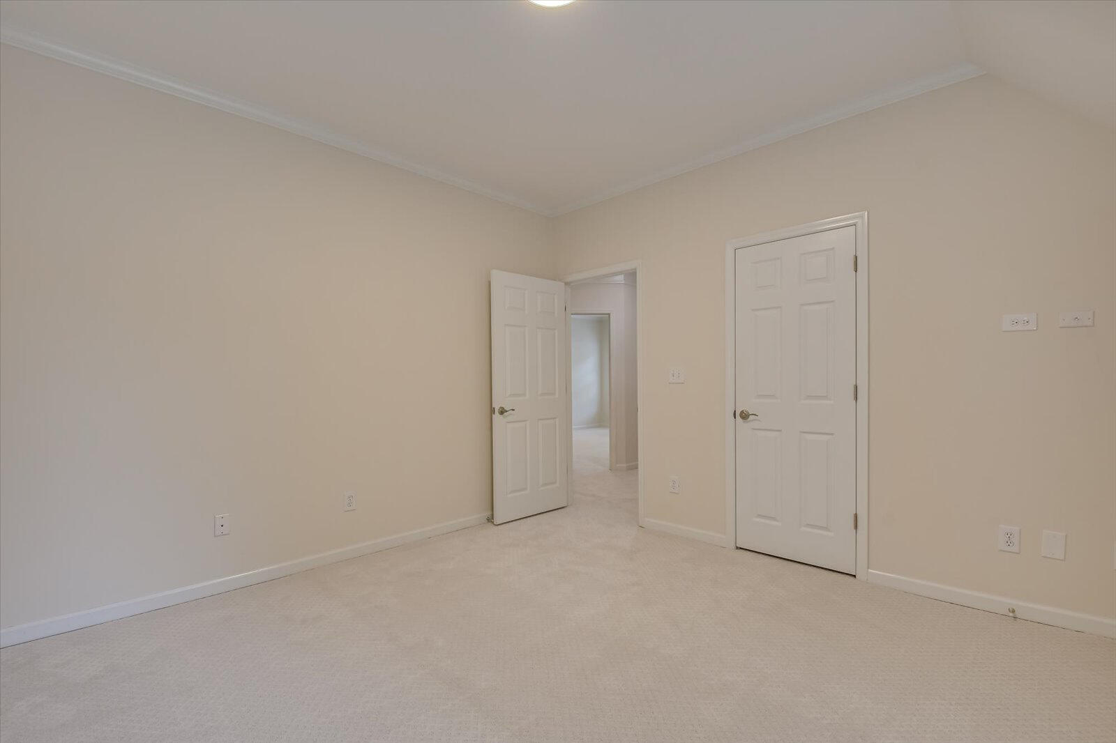 511 Pineview Court