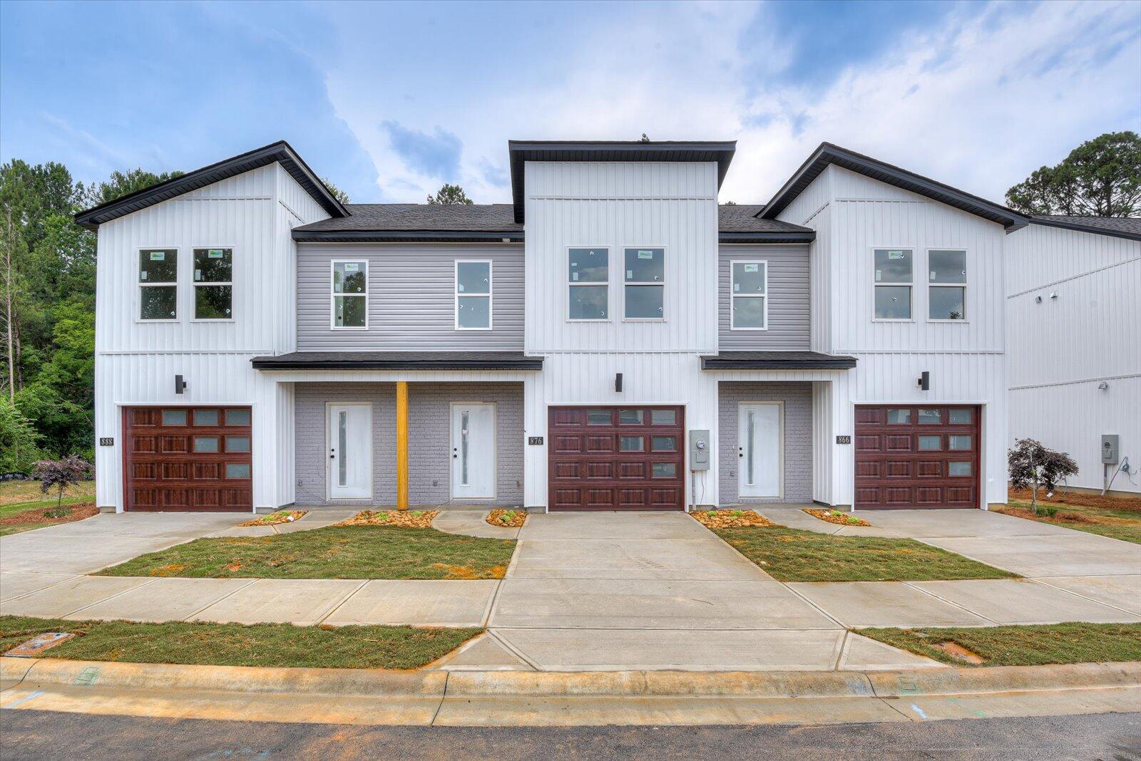 827 Felix Way