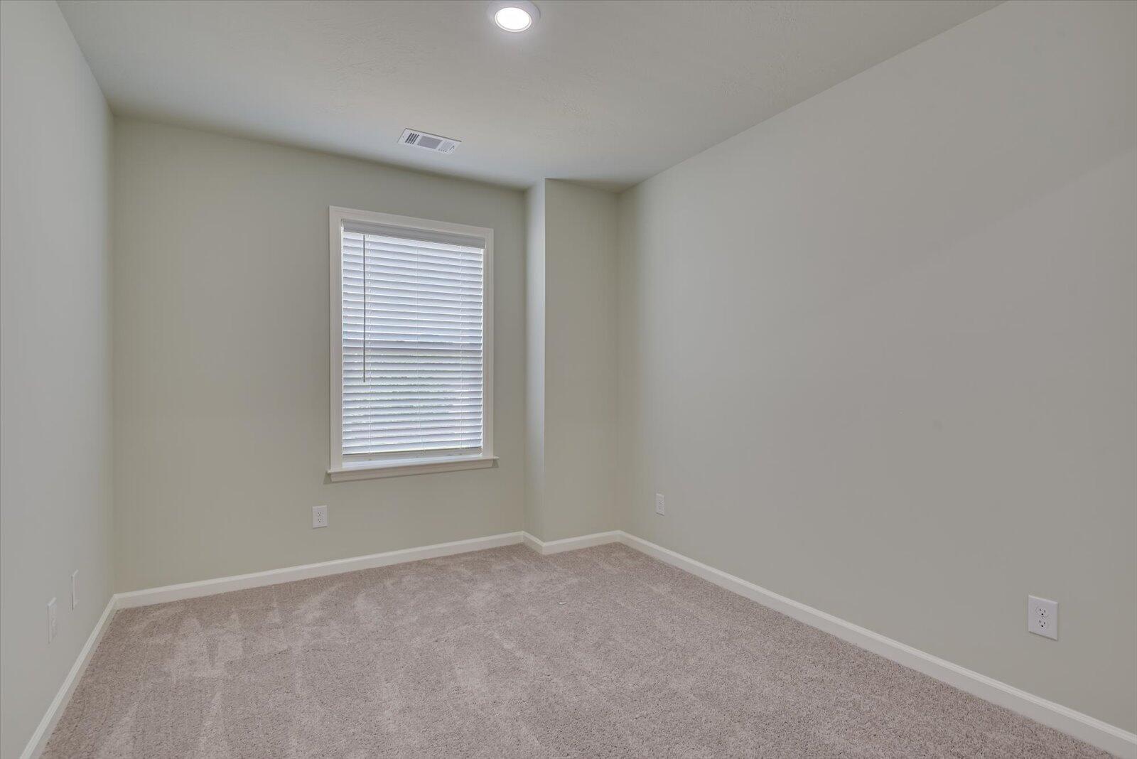 827 Felix Way