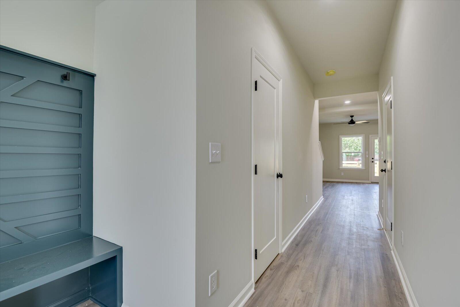 827 Felix Way