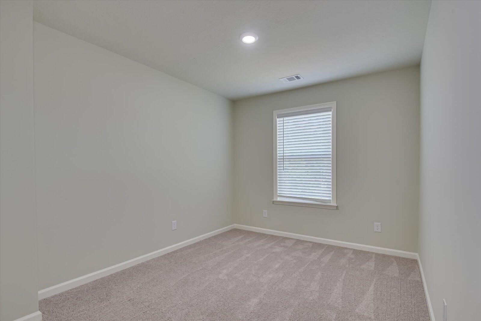827 Felix Way