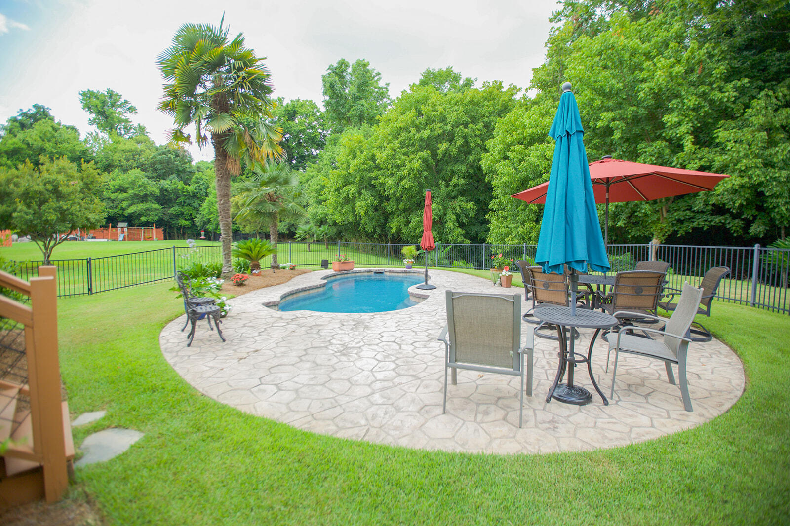 294 River North Drive