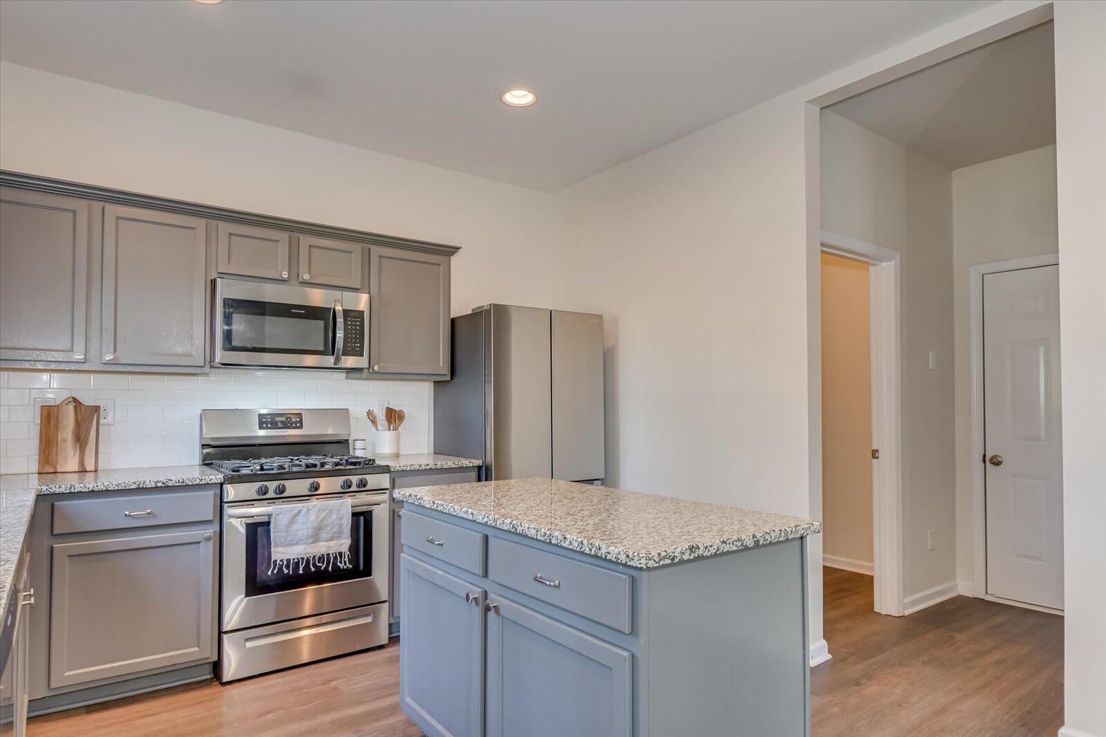3025 White Gate Loop