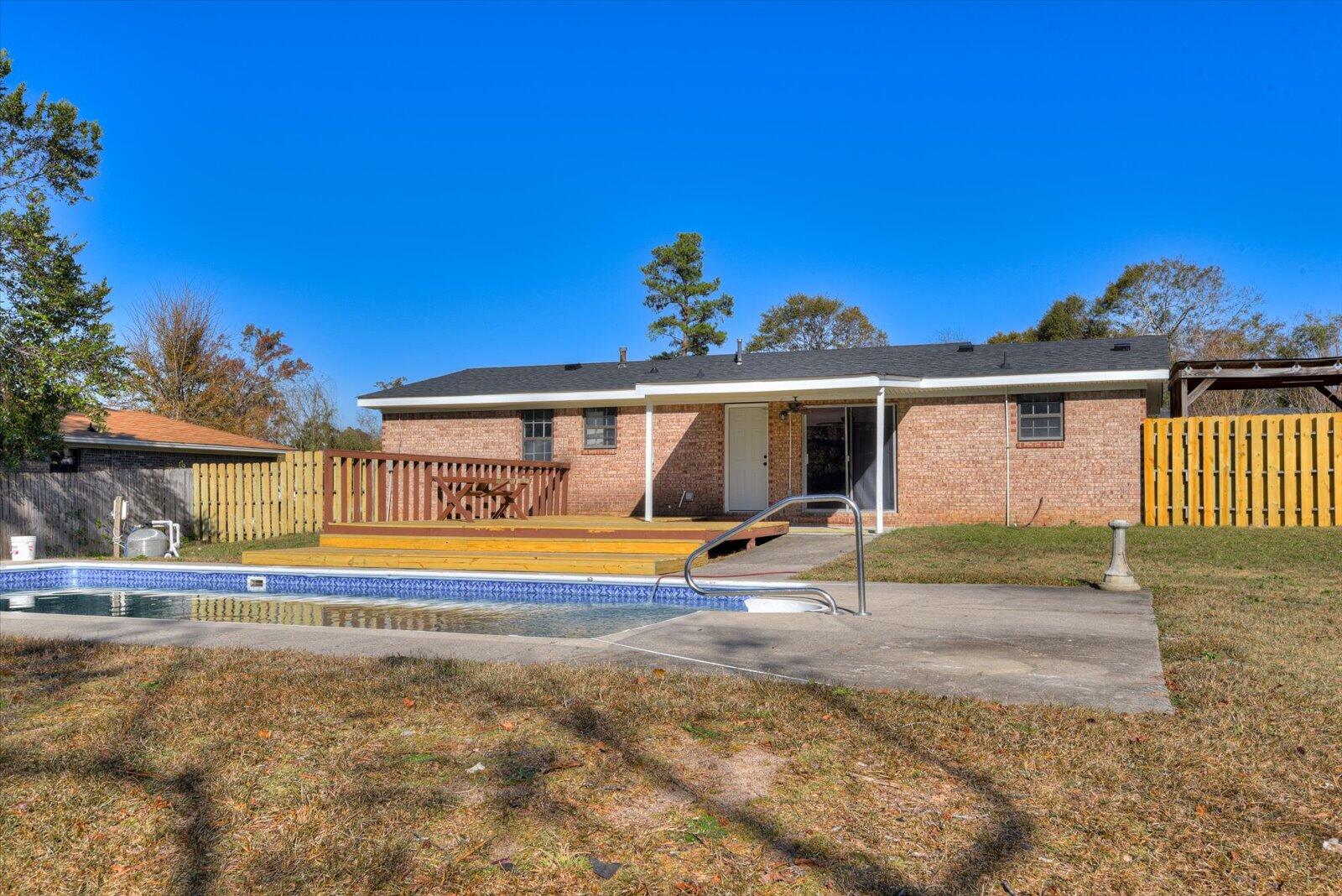 4548 Colonial Road