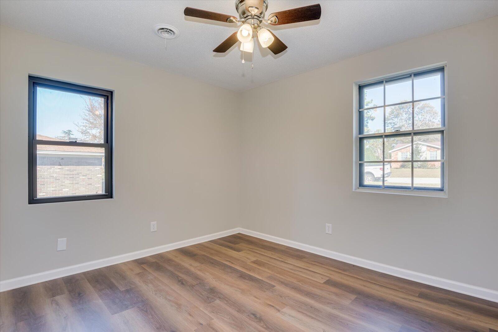 4548 Colonial Road
