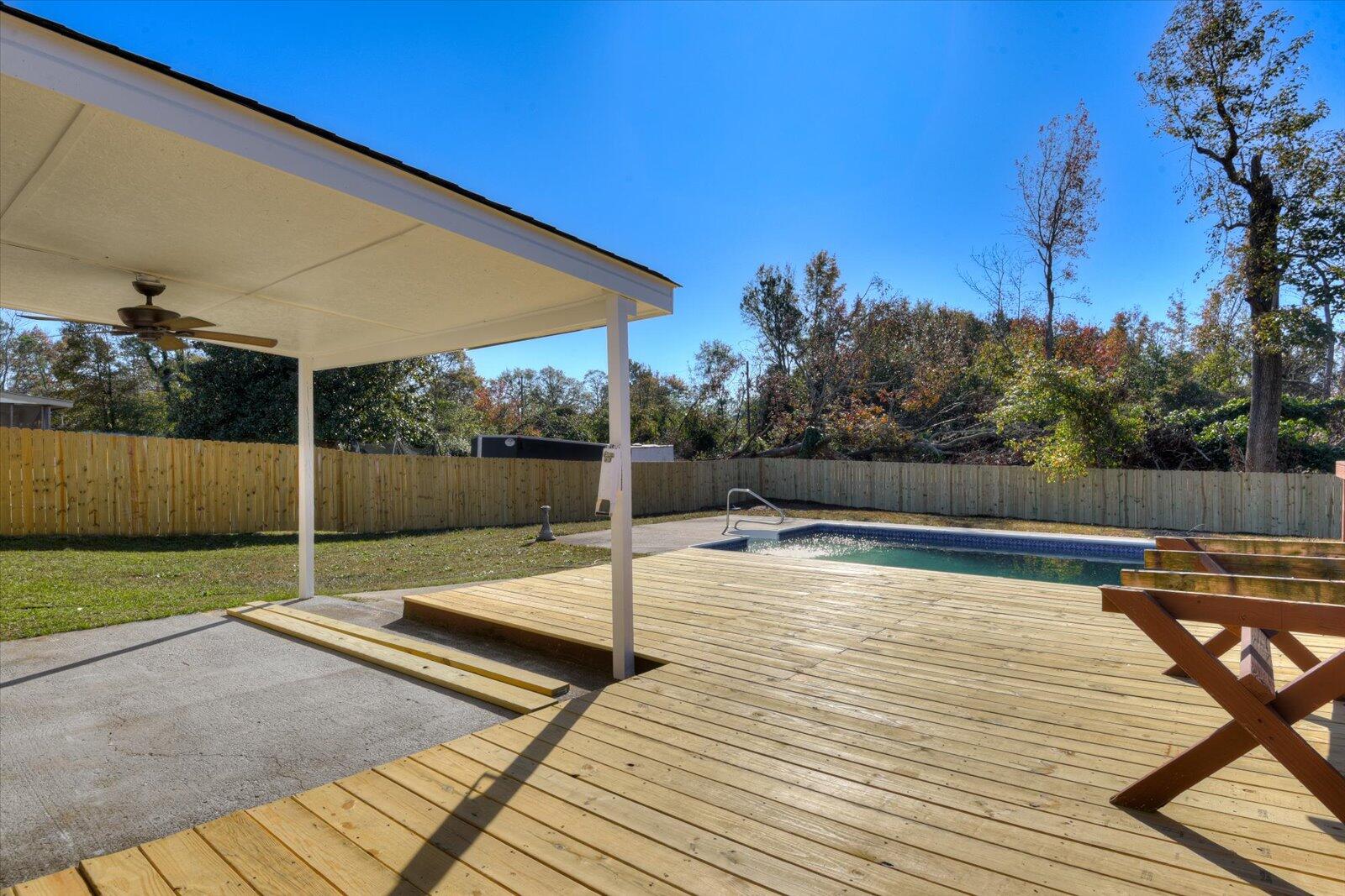 4548 Colonial Road