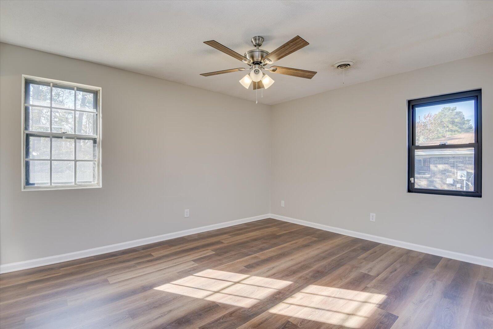 4548 Colonial Road