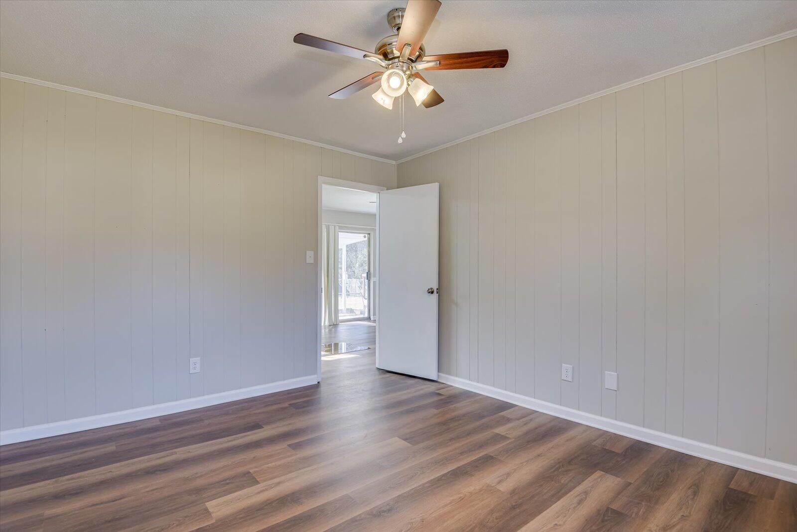 4548 Colonial Road