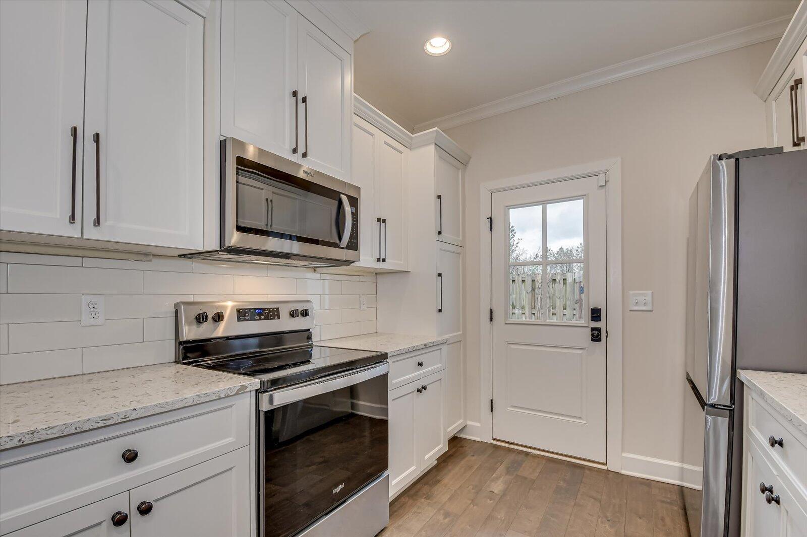 1918 Avenel Lane