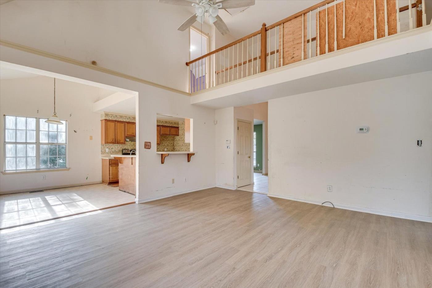962 Hunting Horn Way