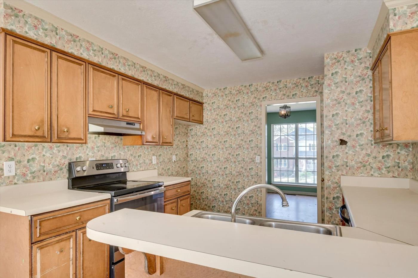 962 Hunting Horn Way
