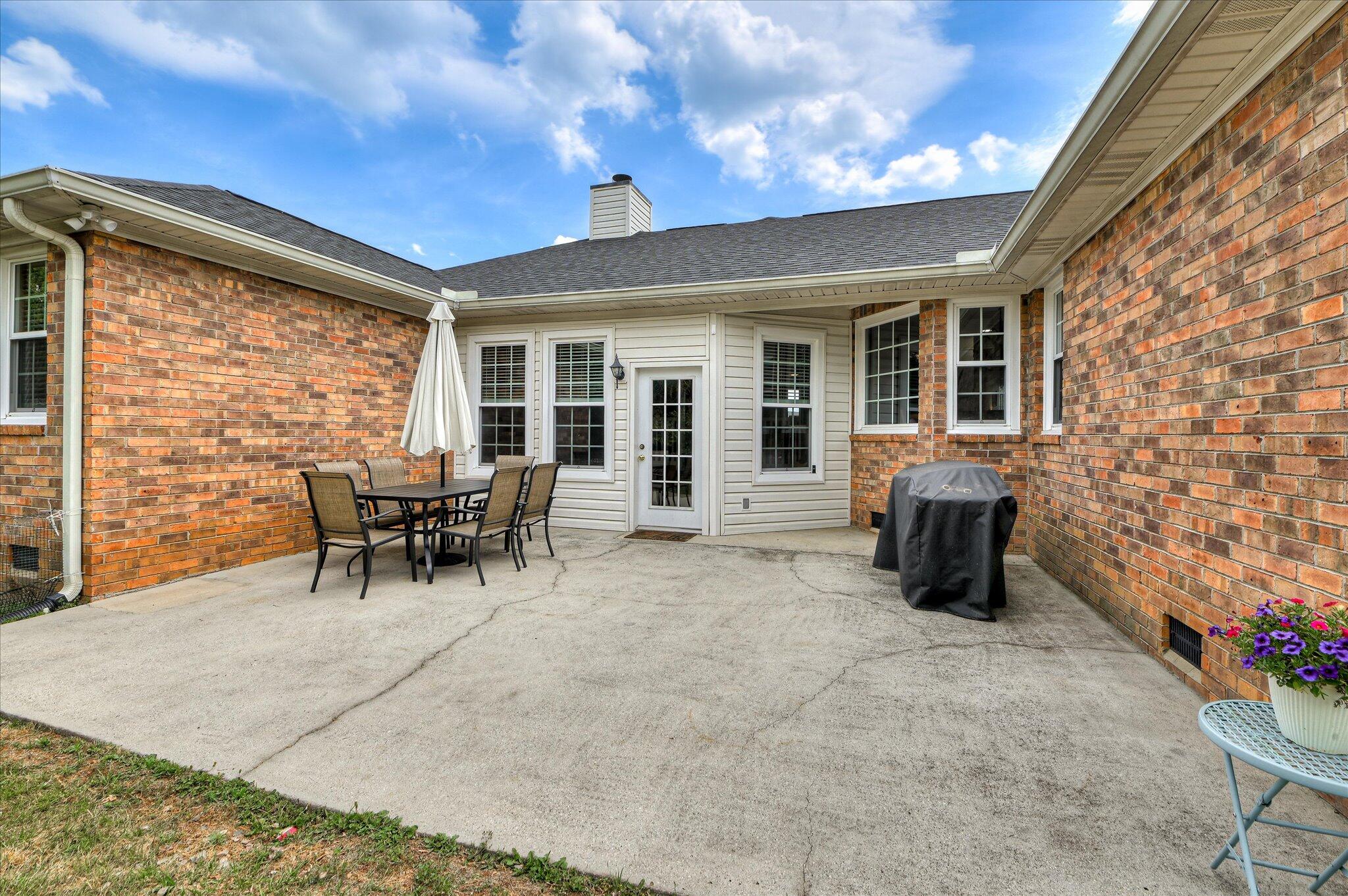 441 Vaughn Road